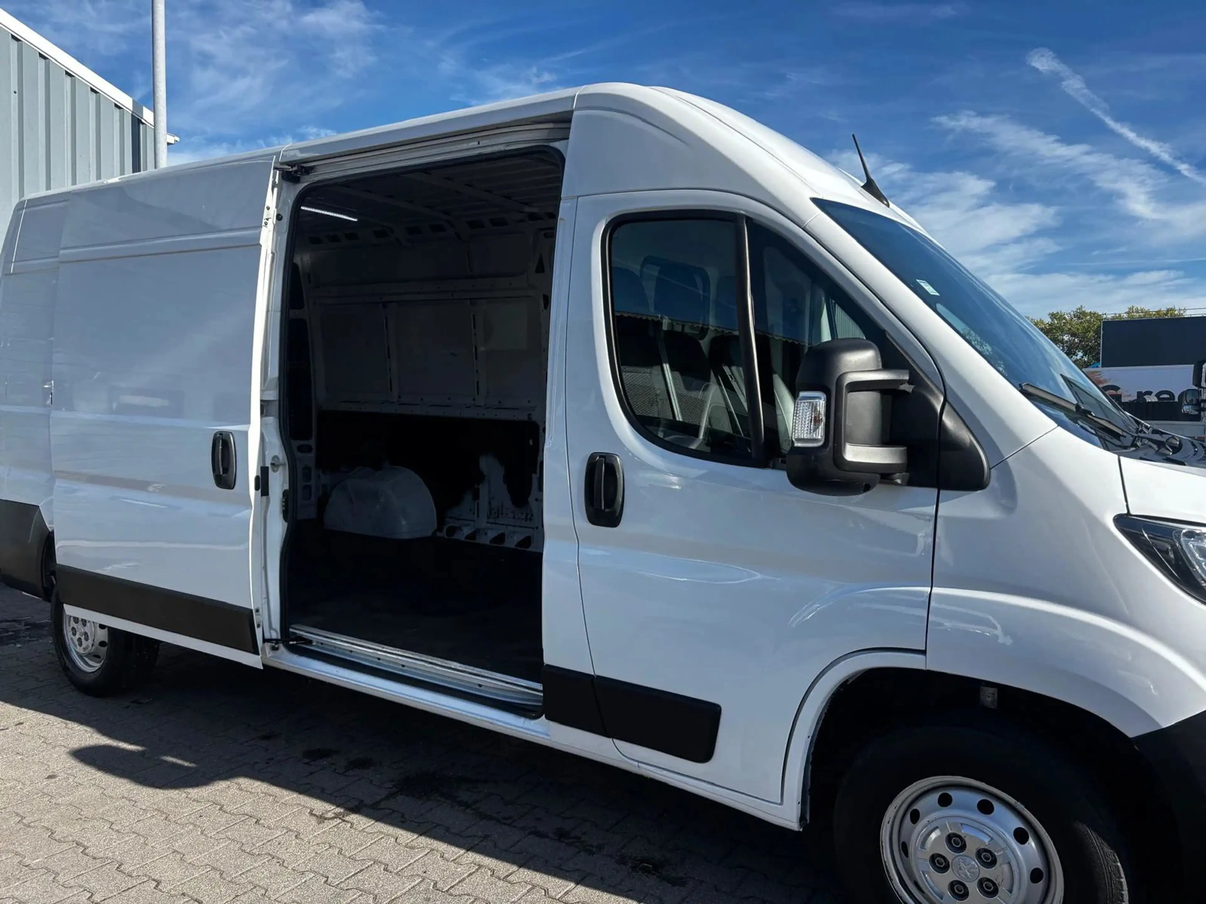 Peugeot Boxer 2.2 BlueHDI L3 H2 Airco Navi 2x Schuifdeur! — photo 9