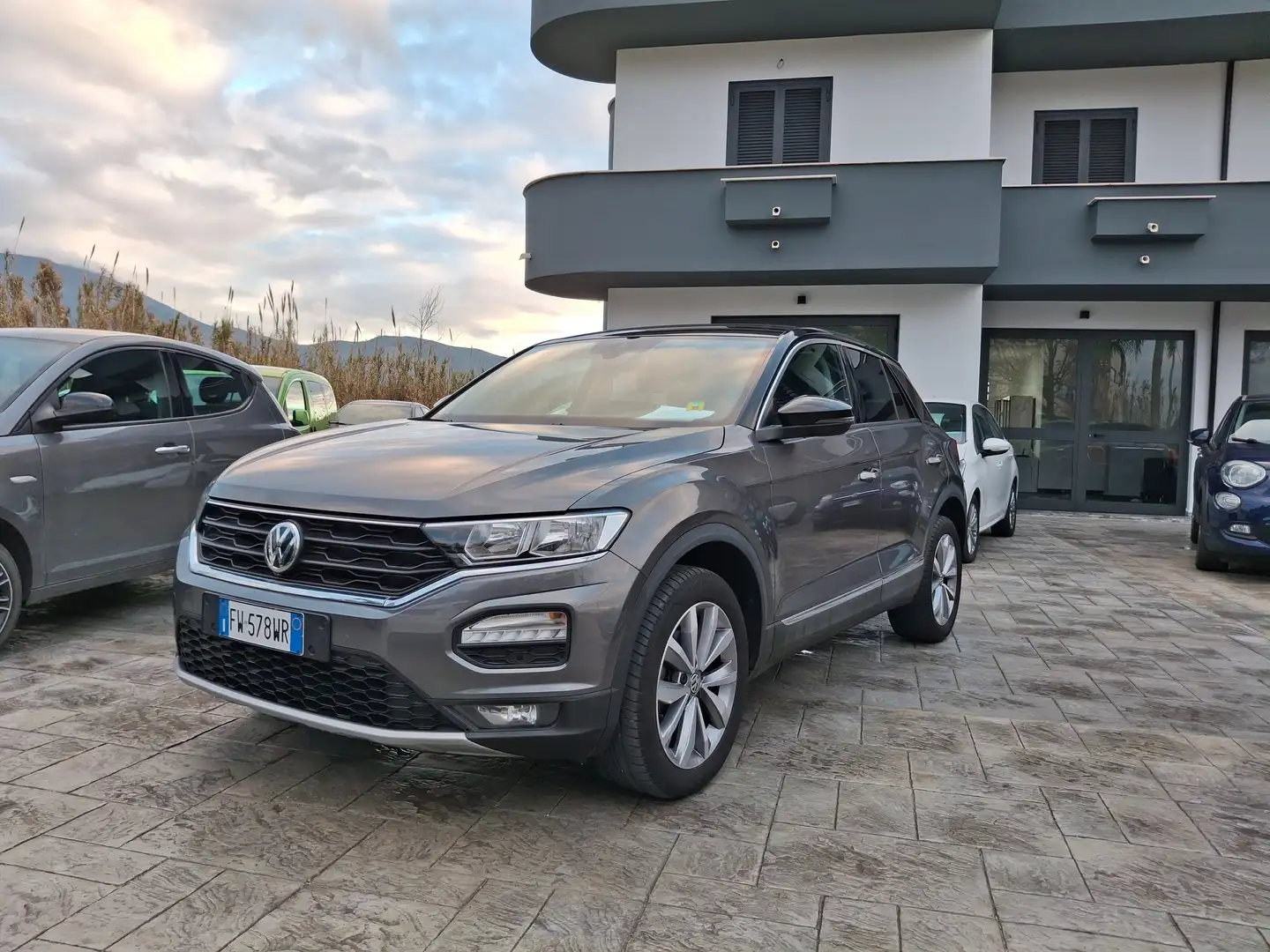 Volkswagen T-Roc 1.6 tdi Business Grigio - 1