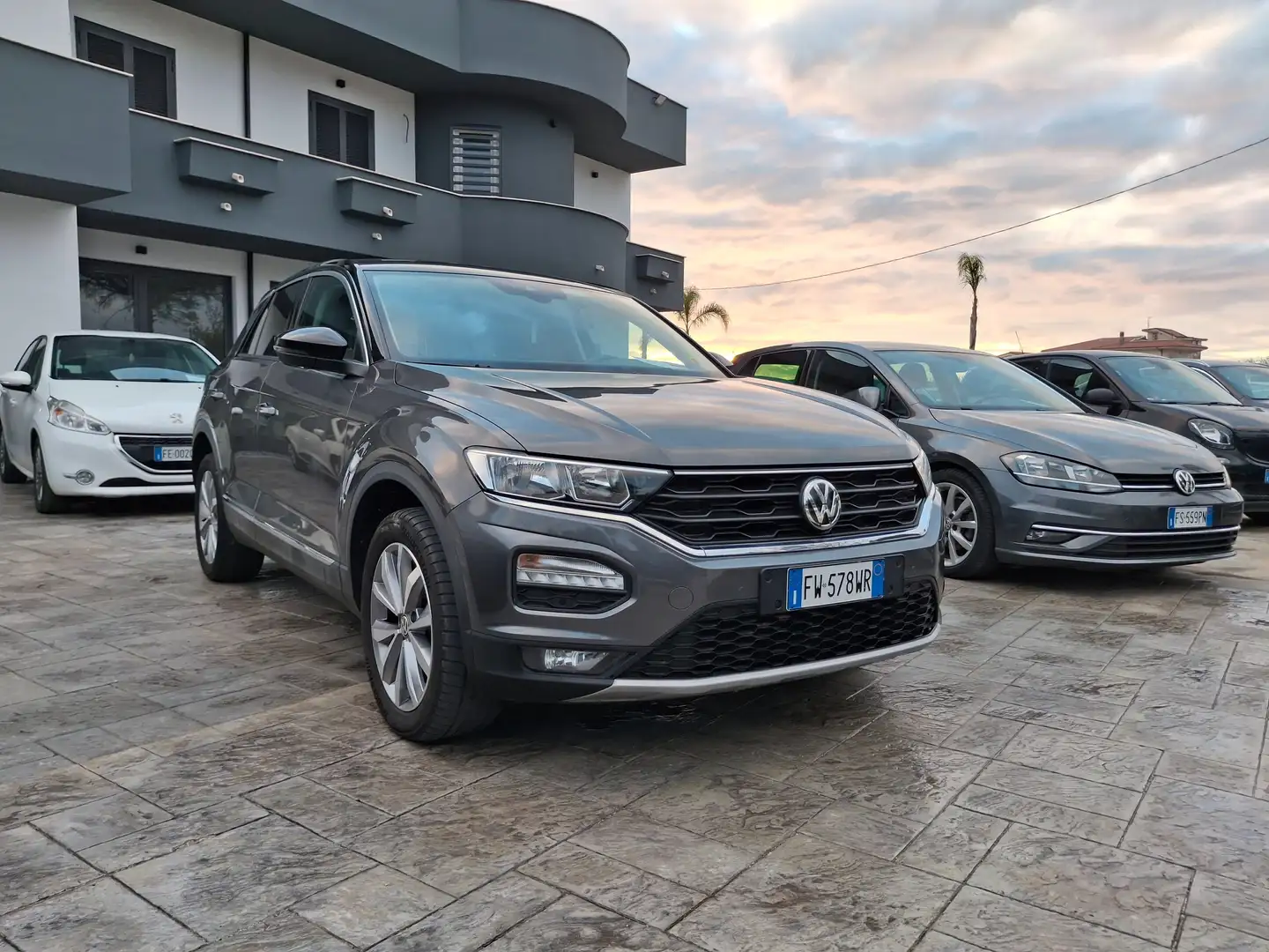 Volkswagen T-Roc 1.6 tdi Business Grigio - 2