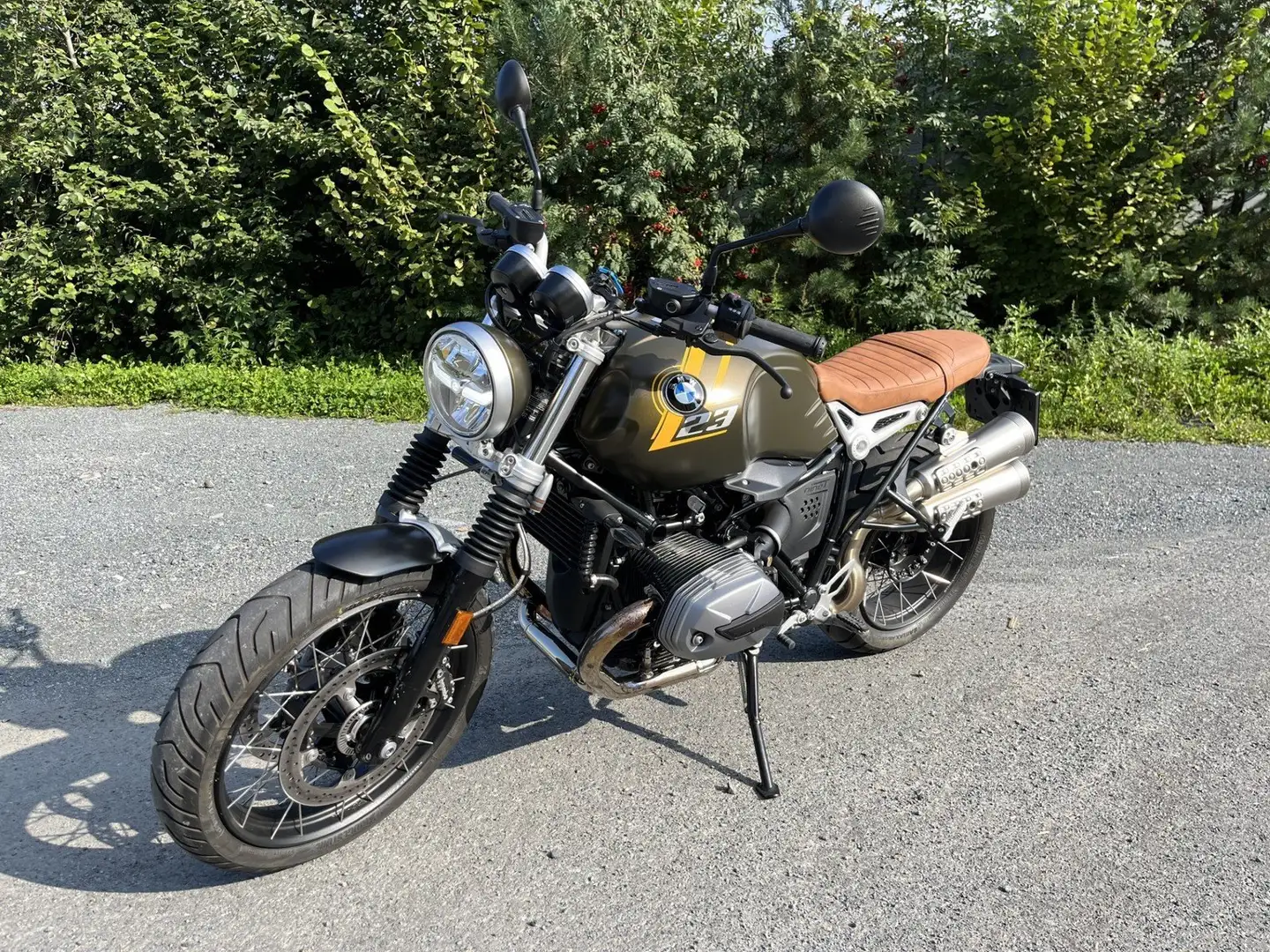 BMW R nineT Scrambler Бронзовый - 1