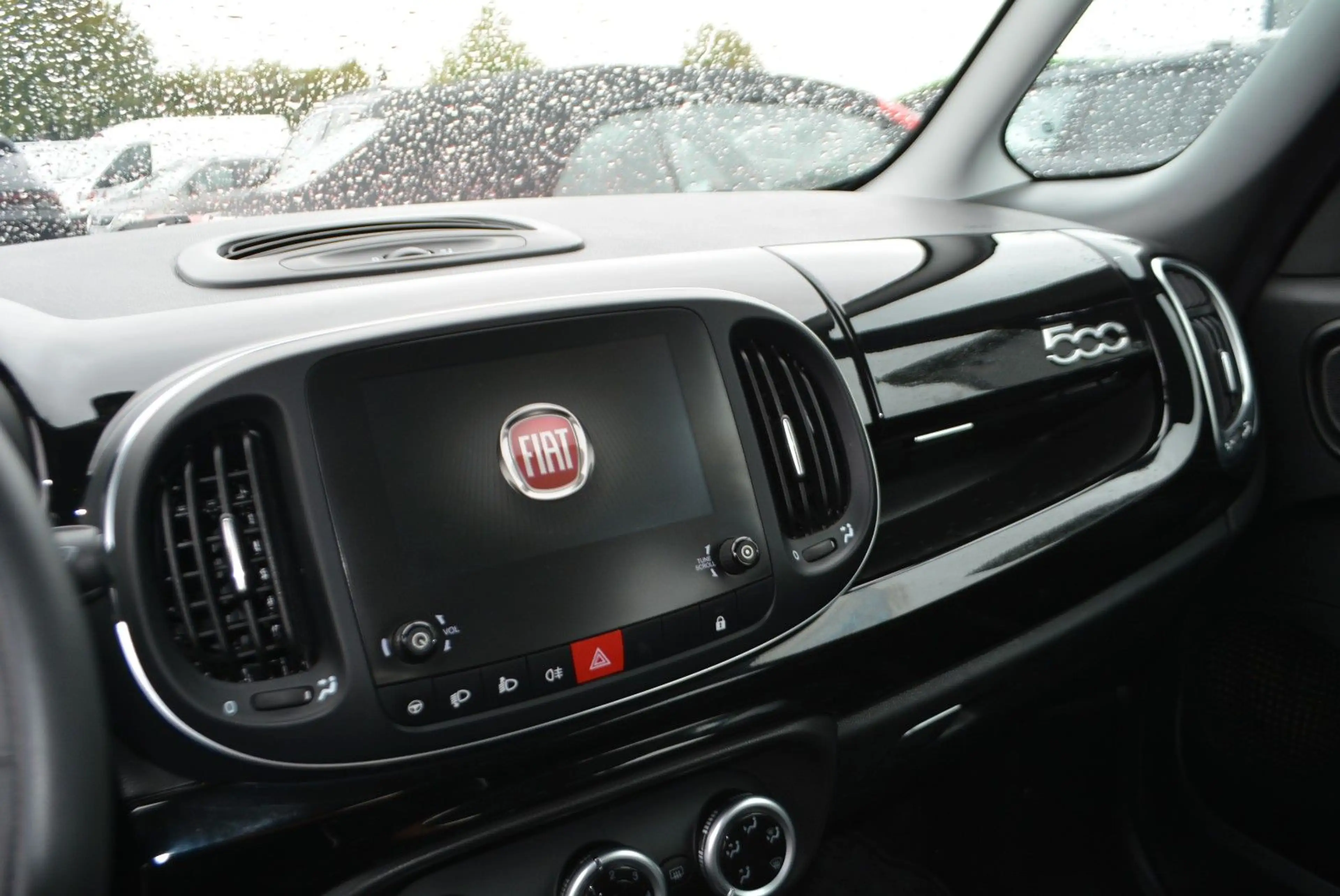 Fiat 500L Pop Star-7Sitzer — photo 11