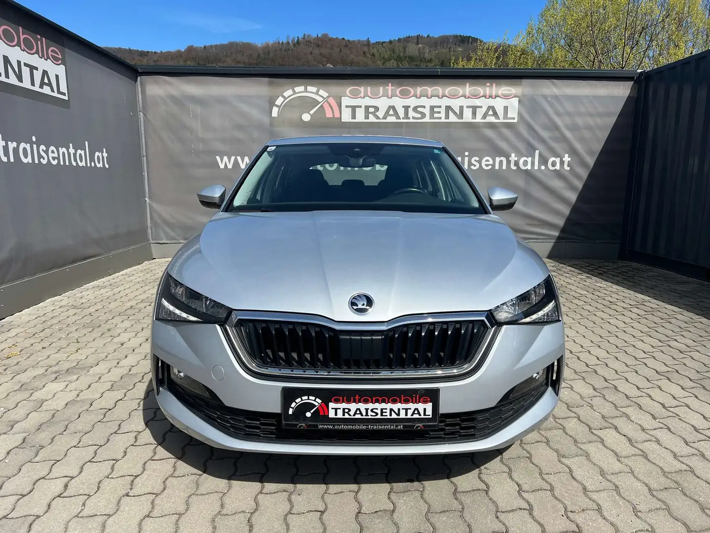 Skoda Scala Ambition 1.0 TSI 85 KW Silber - 2