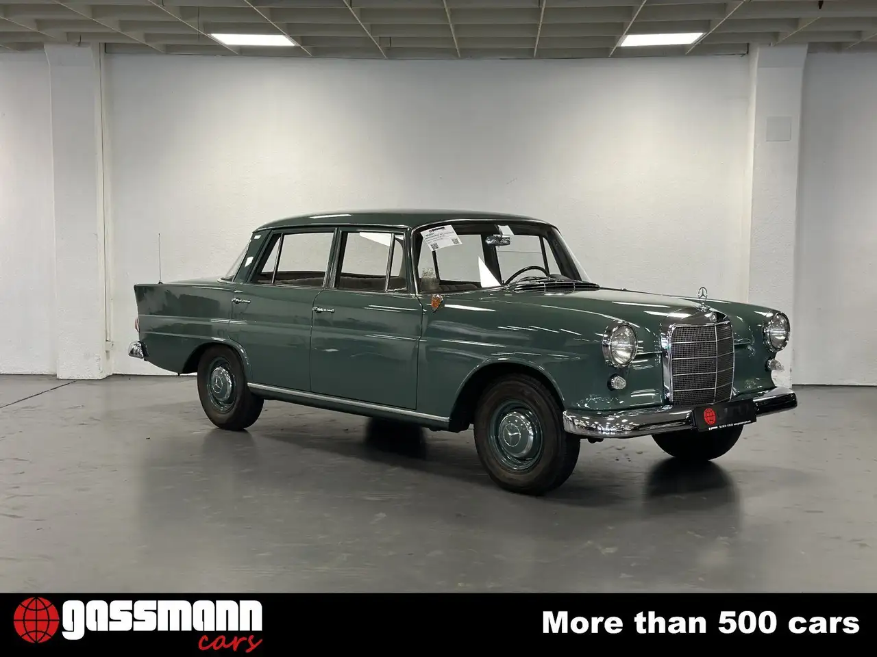 Mercedes-Benz 190 C Heckflosse Limousine - W110 mehrfach, foto 3