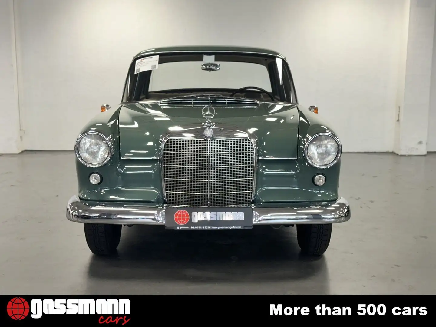 Mercedes-Benz 190 C Limousine Heckflosse - W110 B I Vert - 2