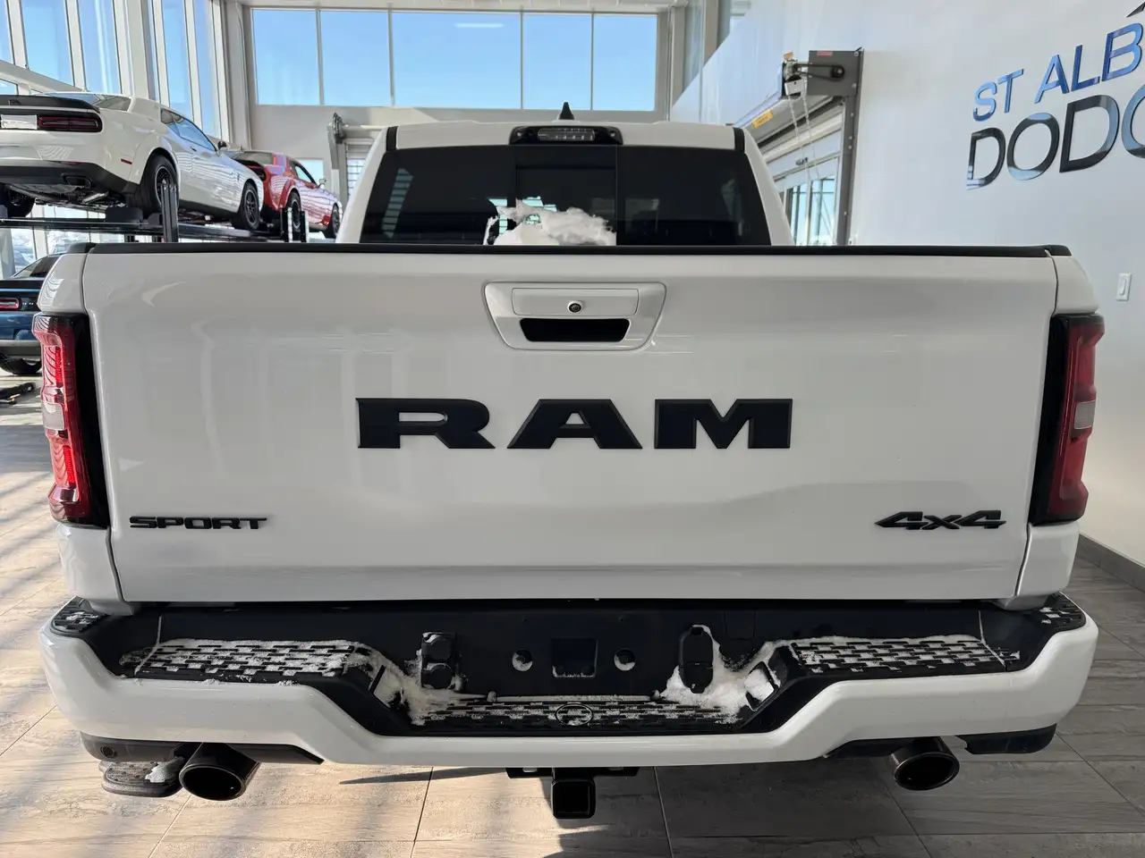 RAM 1500 снимка RAM 1500