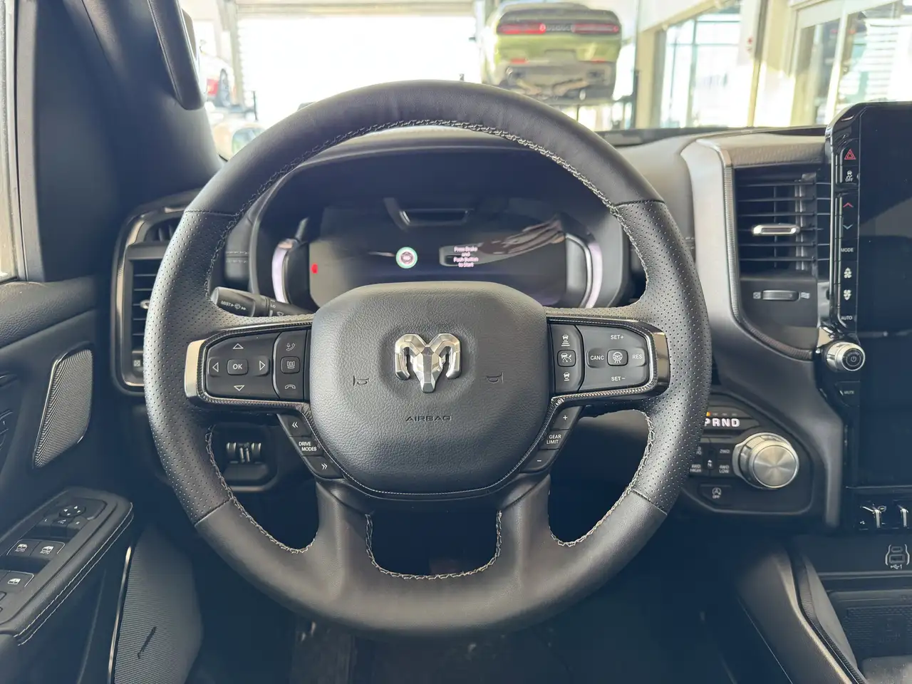 RAM 1500 снимка RAM 1500