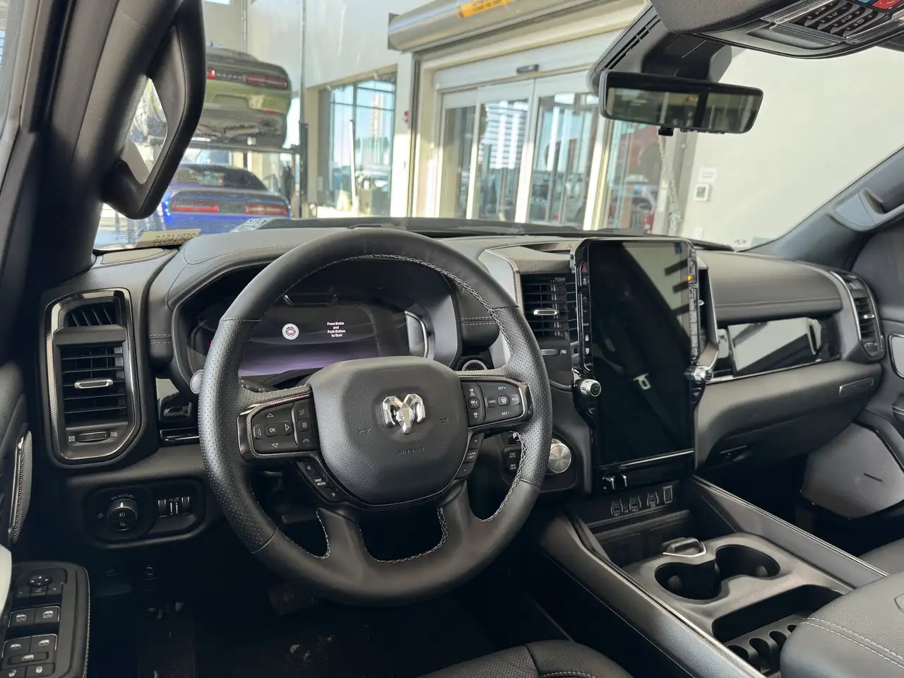 RAM 1500 снимка RAM 1500