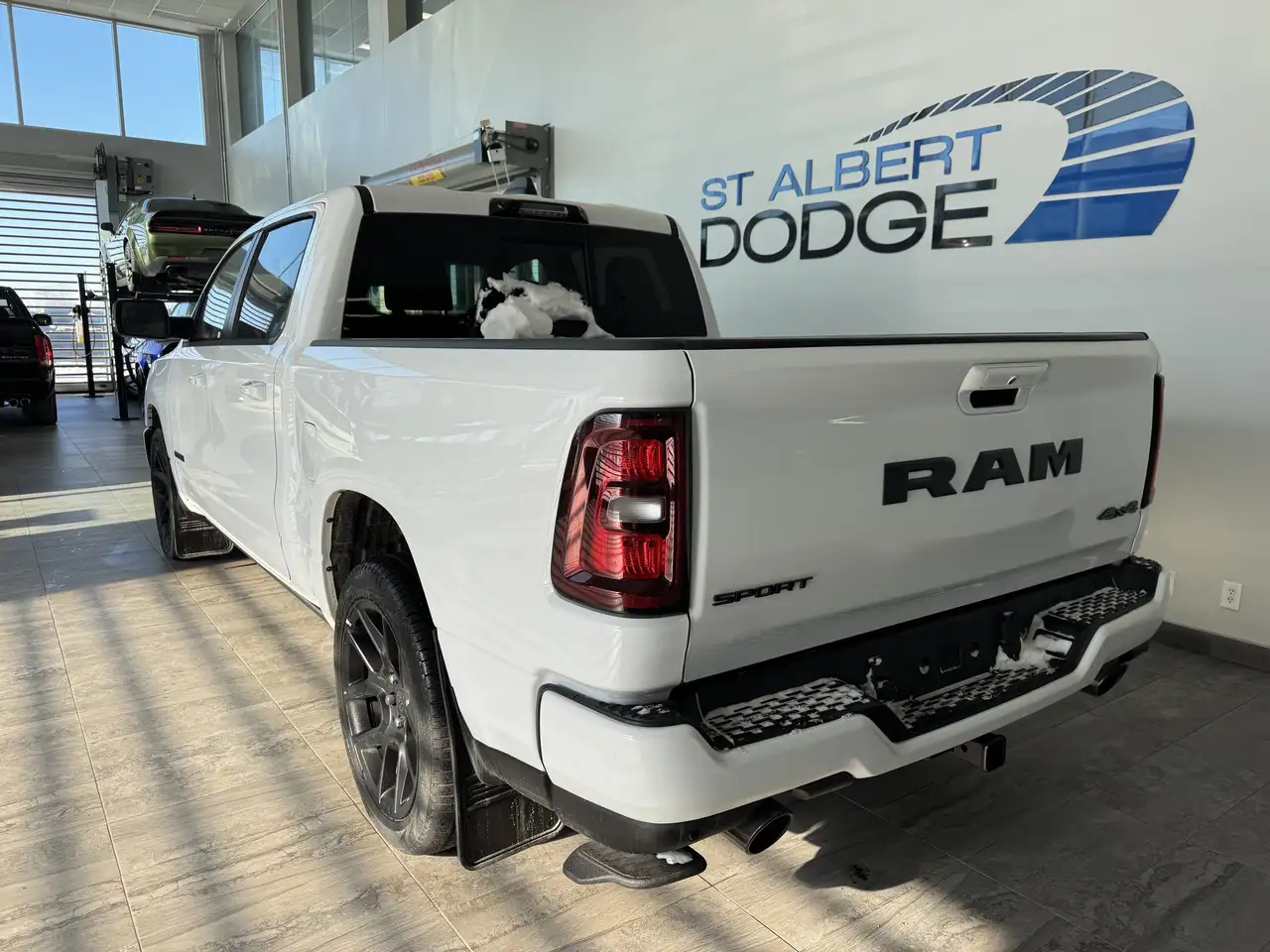 RAM 1500 снимка RAM 1500