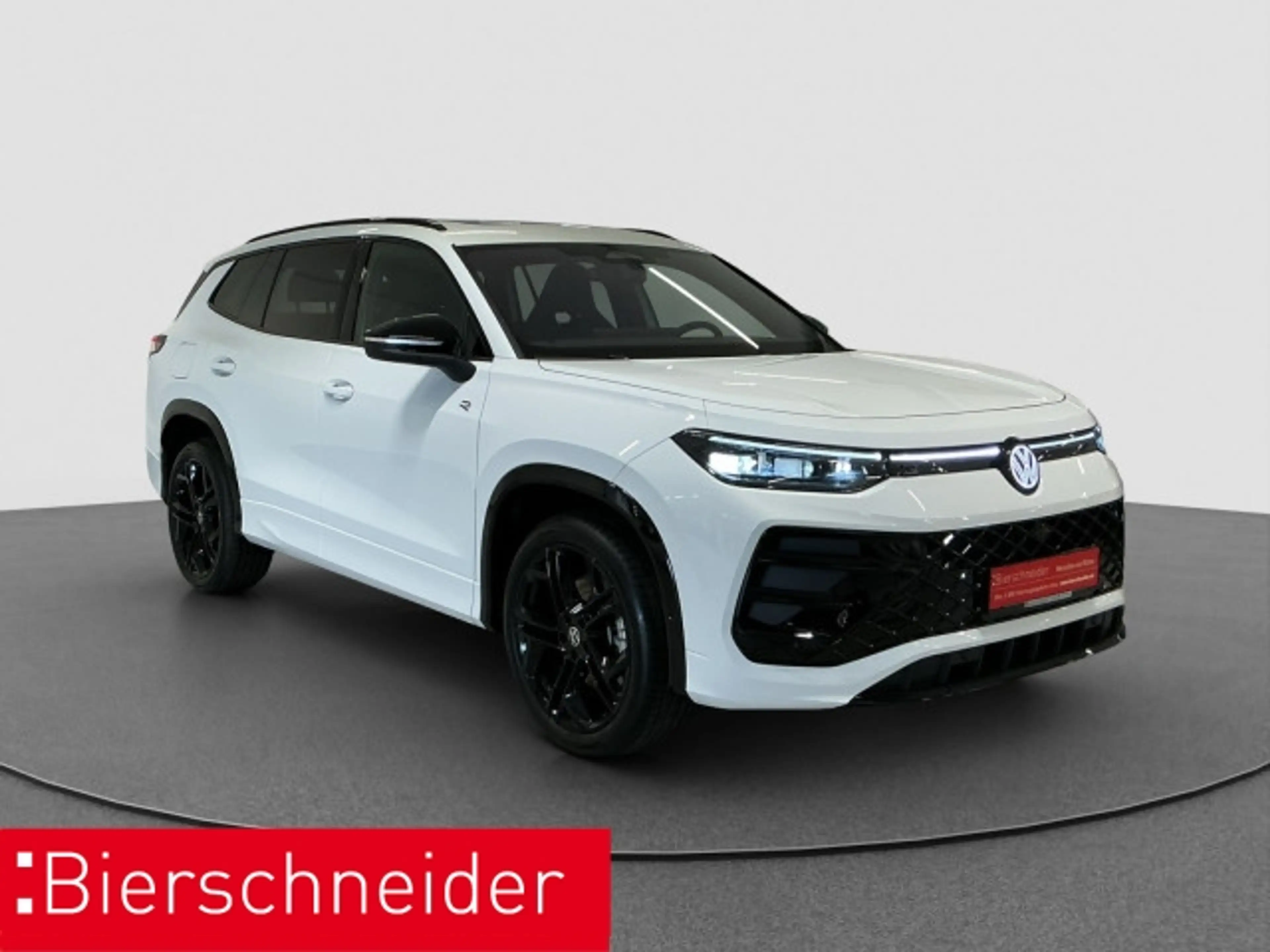 Volkswagen Tayron 1.5 TSI DSG e-Hybrid 2x R-Line Black Style AHK PAN — photo 4