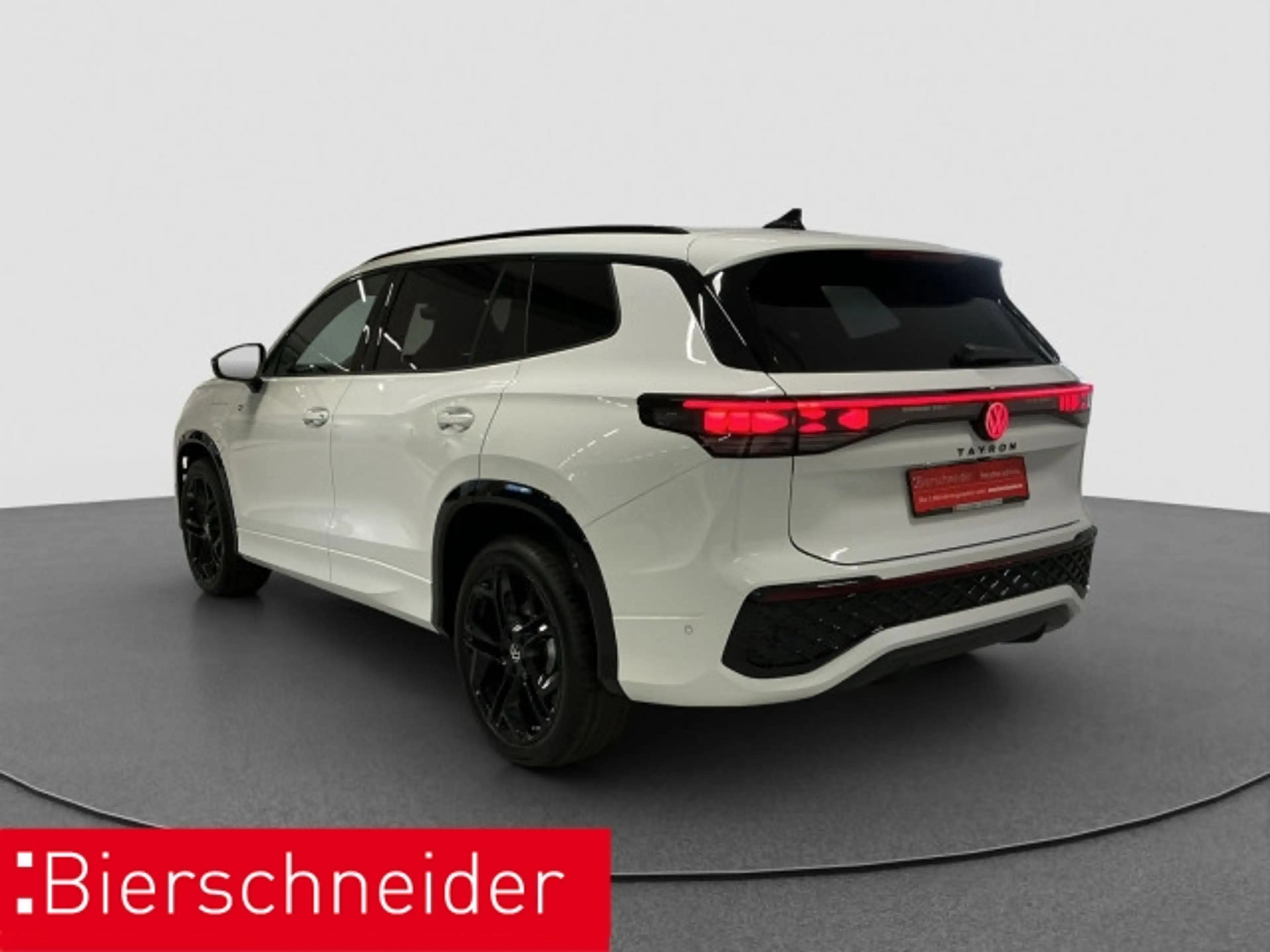 Volkswagen Tayron 1.5 TSI DSG e-Hybrid 2x R-Line Black Style AHK PAN — photo 8
