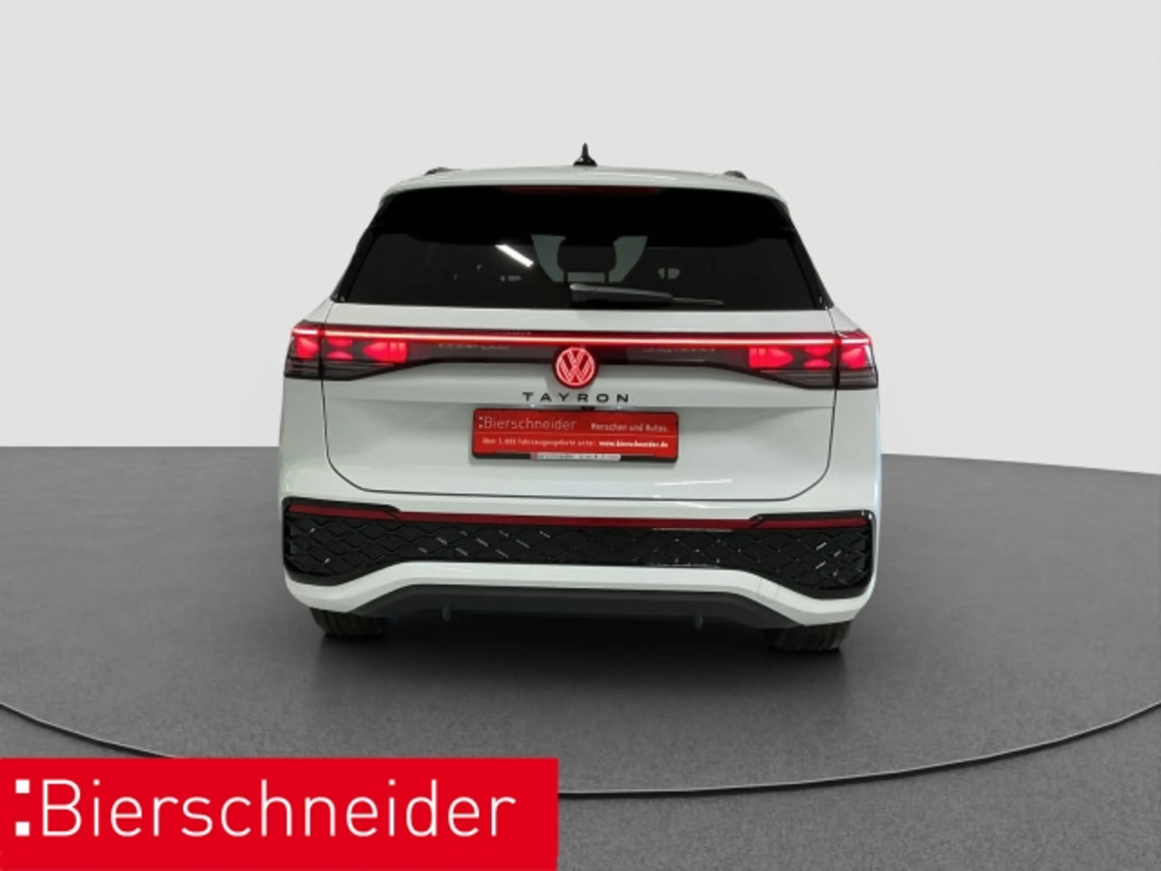 Volkswagen Tayron 1.5 TSI DSG e-Hybrid 2x R-Line Black Style AHK PAN — photo 6