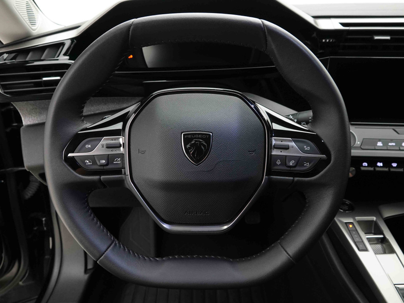 Peugeot 408 PHEV 225 | EV Range 60km | Allure | GPS | LED | Keyless | Camera — photo 9