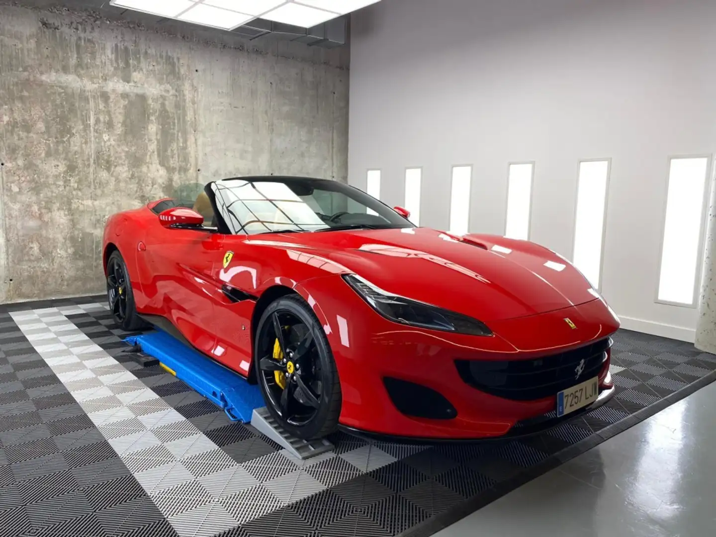 Ferrari Portofino Czerwony - 1