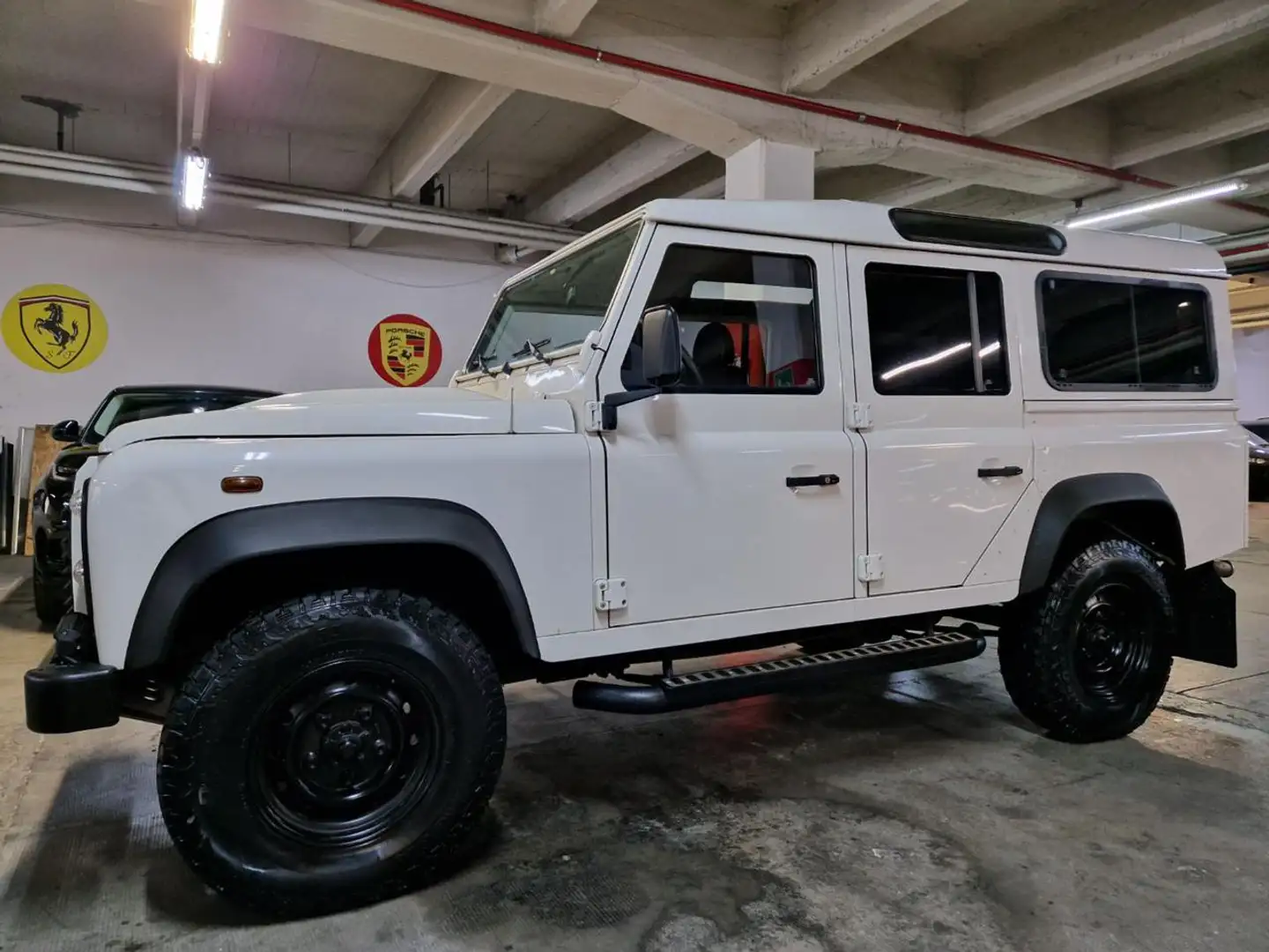 Land Rover Defender 110 2400 TD4 CV.122 AUTOVETTURA 7 POSTI Bianco - 1