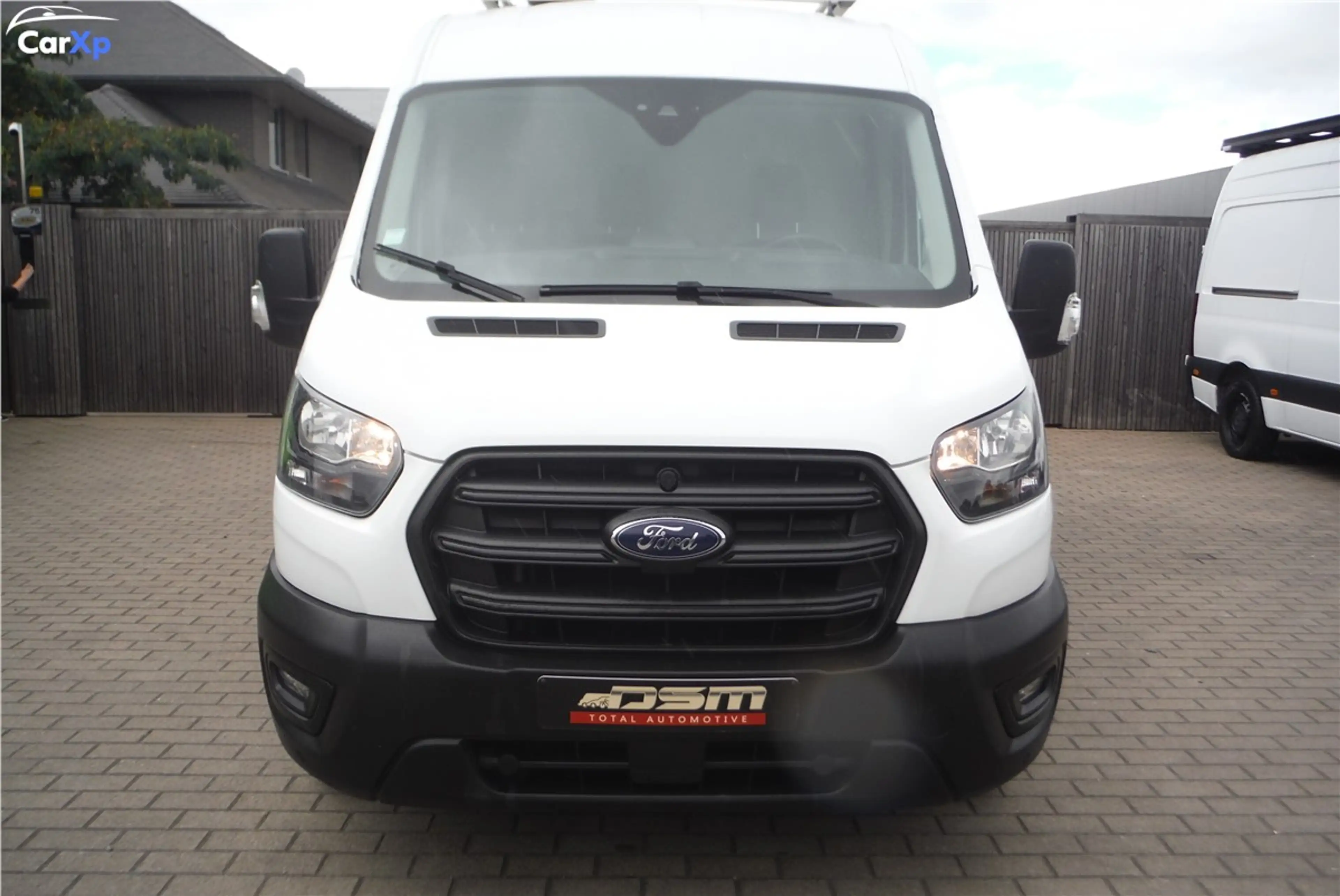Ford Transit 2.0 TDCi — photo 15