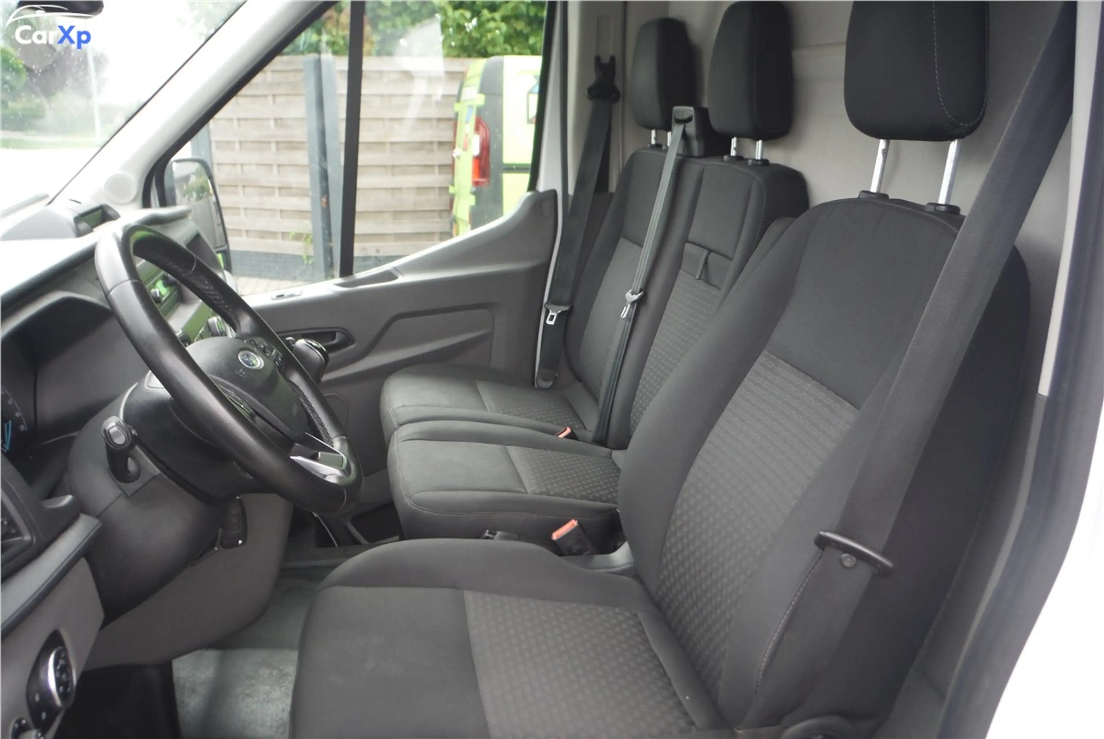 Ford Transit 2.0 TDCi — photo 6