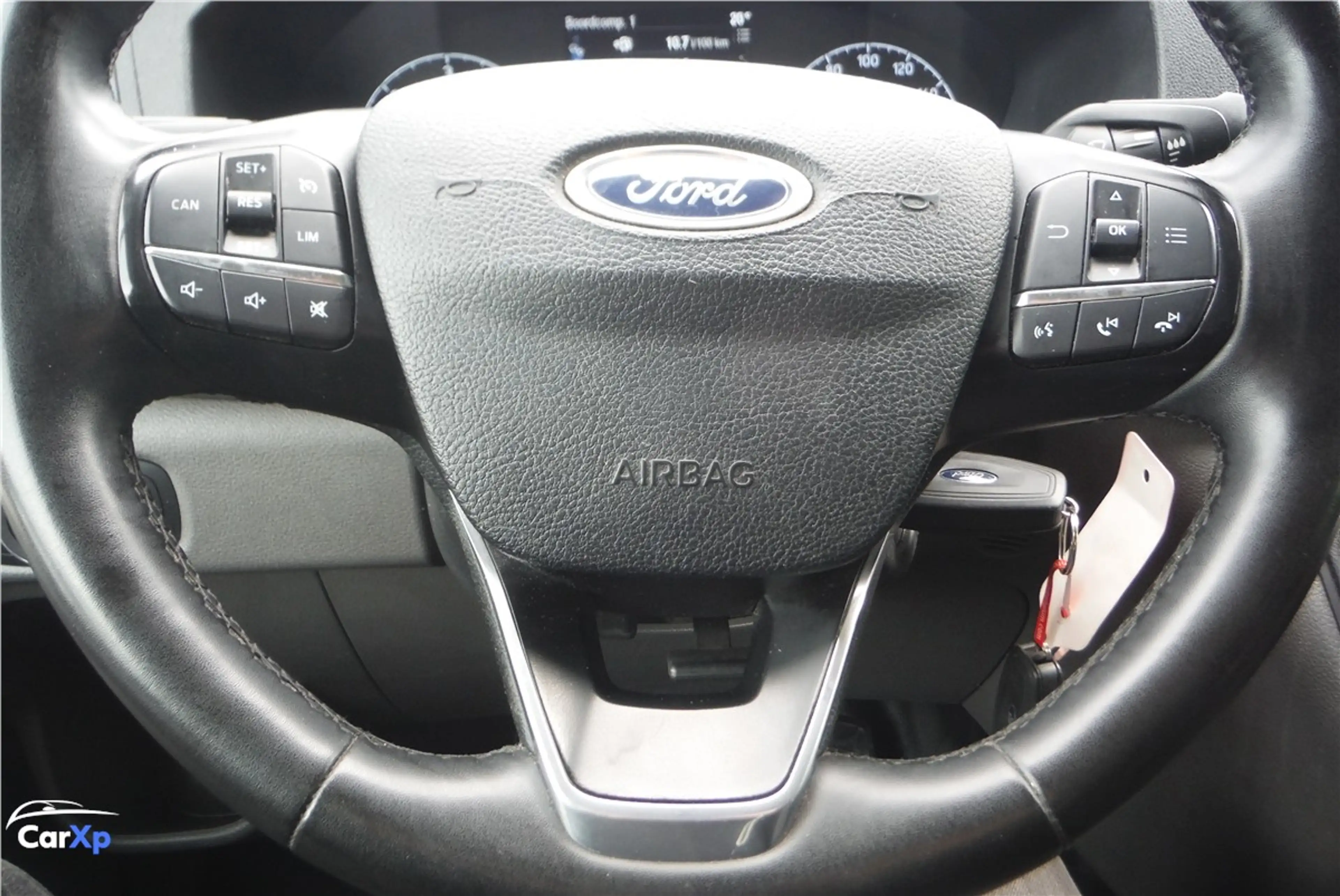 Ford Transit 2.0 TDCi — photo 10