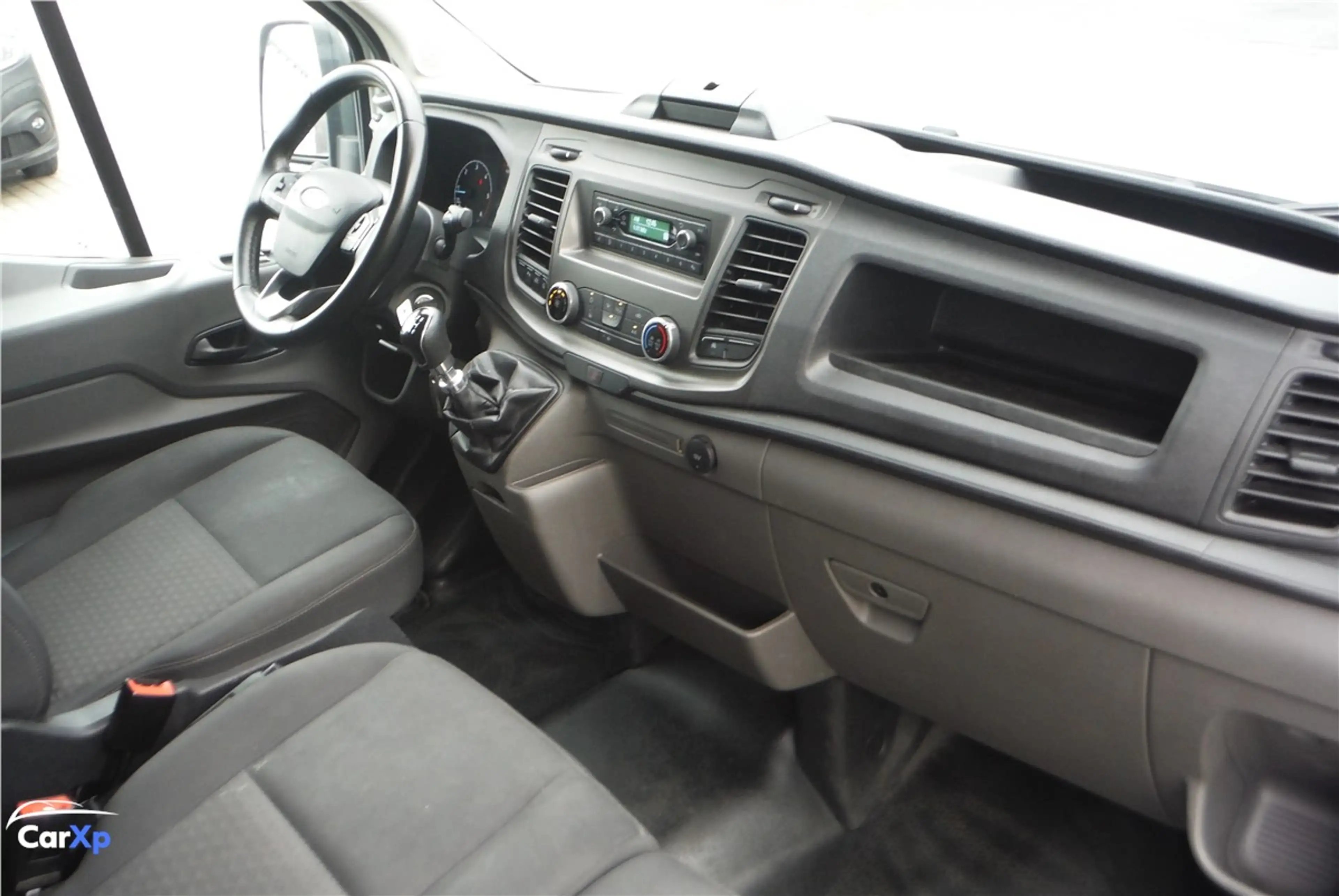 Ford Transit 2.0 TDCi — photo 3