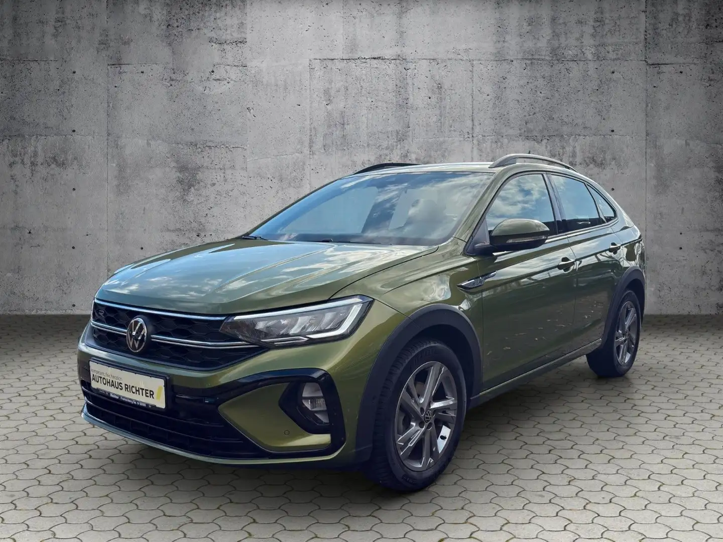 Volkswagen Taigo R-Line AZV, LED, DAB, ACC, ALLWETTERREIFEN Grün - 1