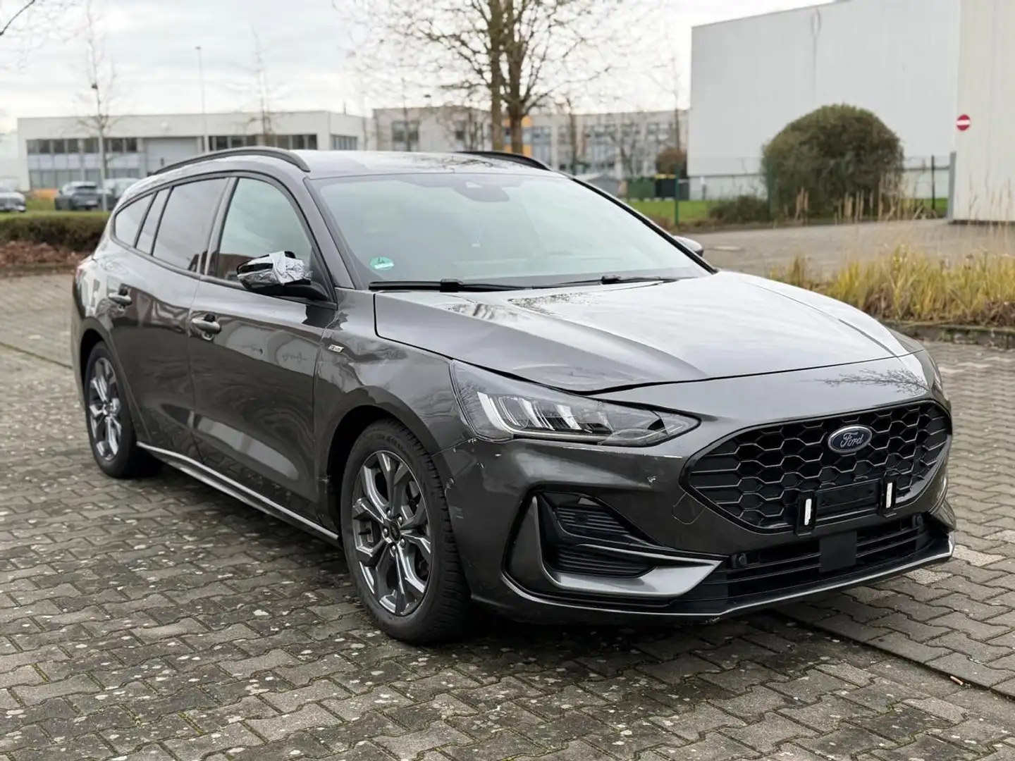 Ford Focus Turnier ST-Line X LED HUD KAMERA VIRTUELL Gris - 2