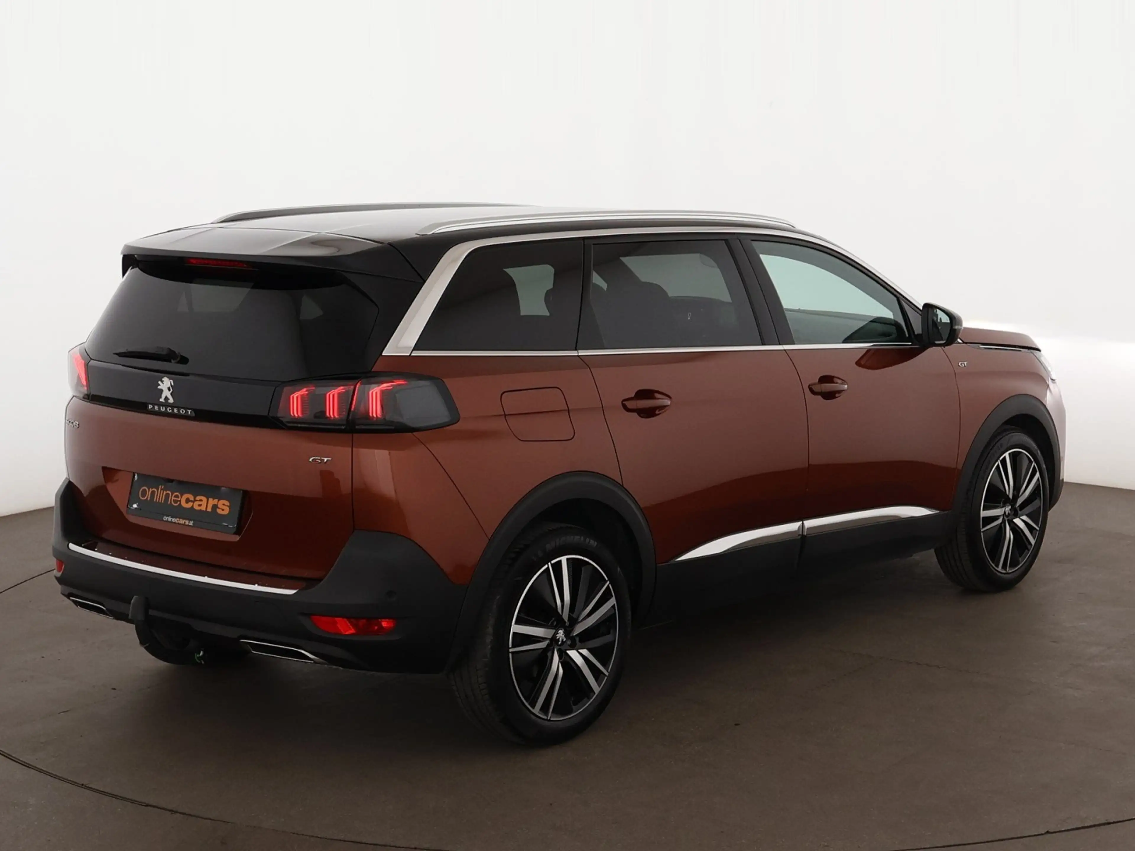 Peugeot 5008 1.5 BlueHDi 130 GT Aut 7-SITZER LED AHK NAVI — photo 9