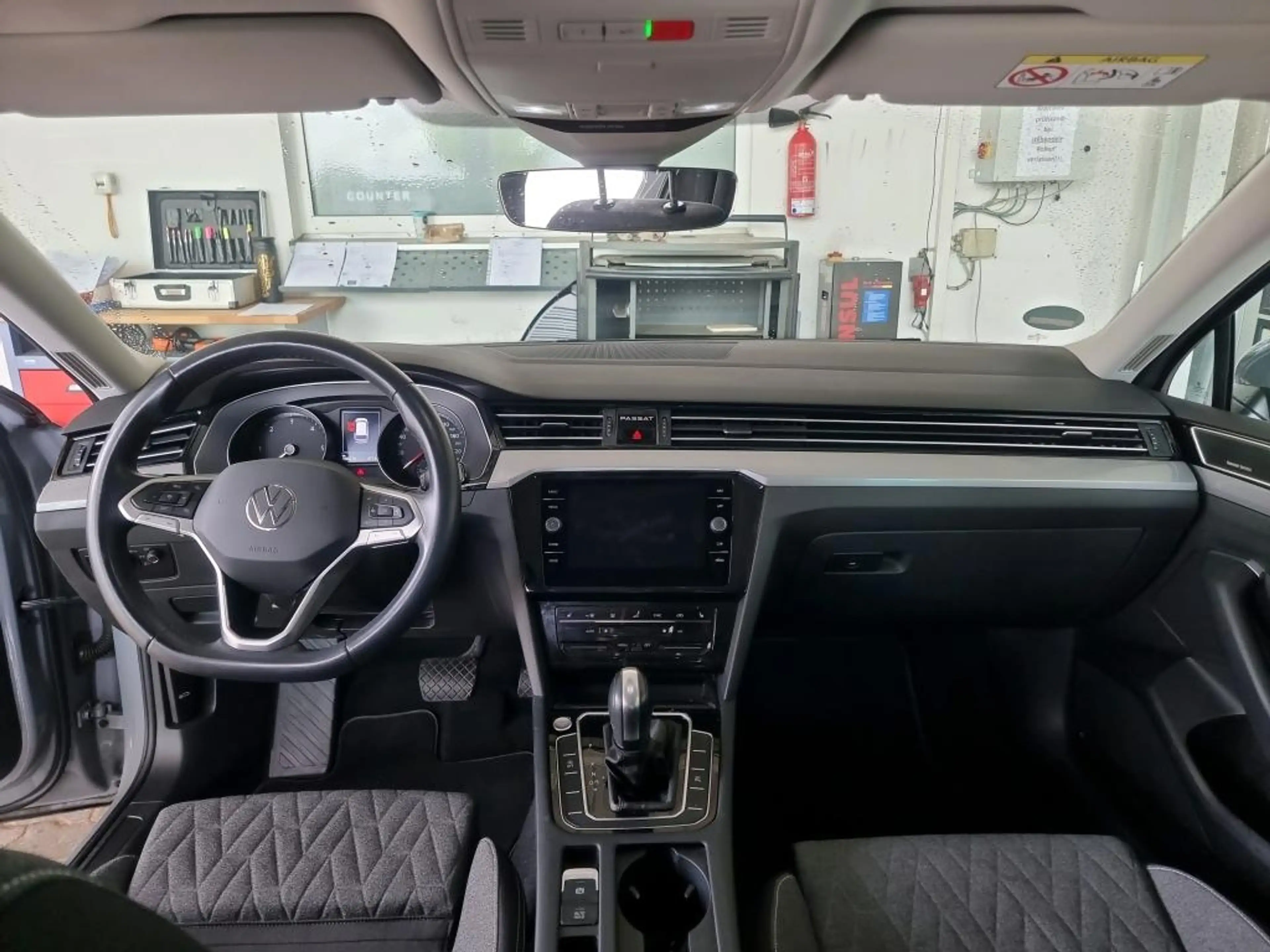 Volkswagen Passat Variant 2.0 TDI DSG BUSINESS +AHK +360° +H&K +LED +ACC +N — photo 7