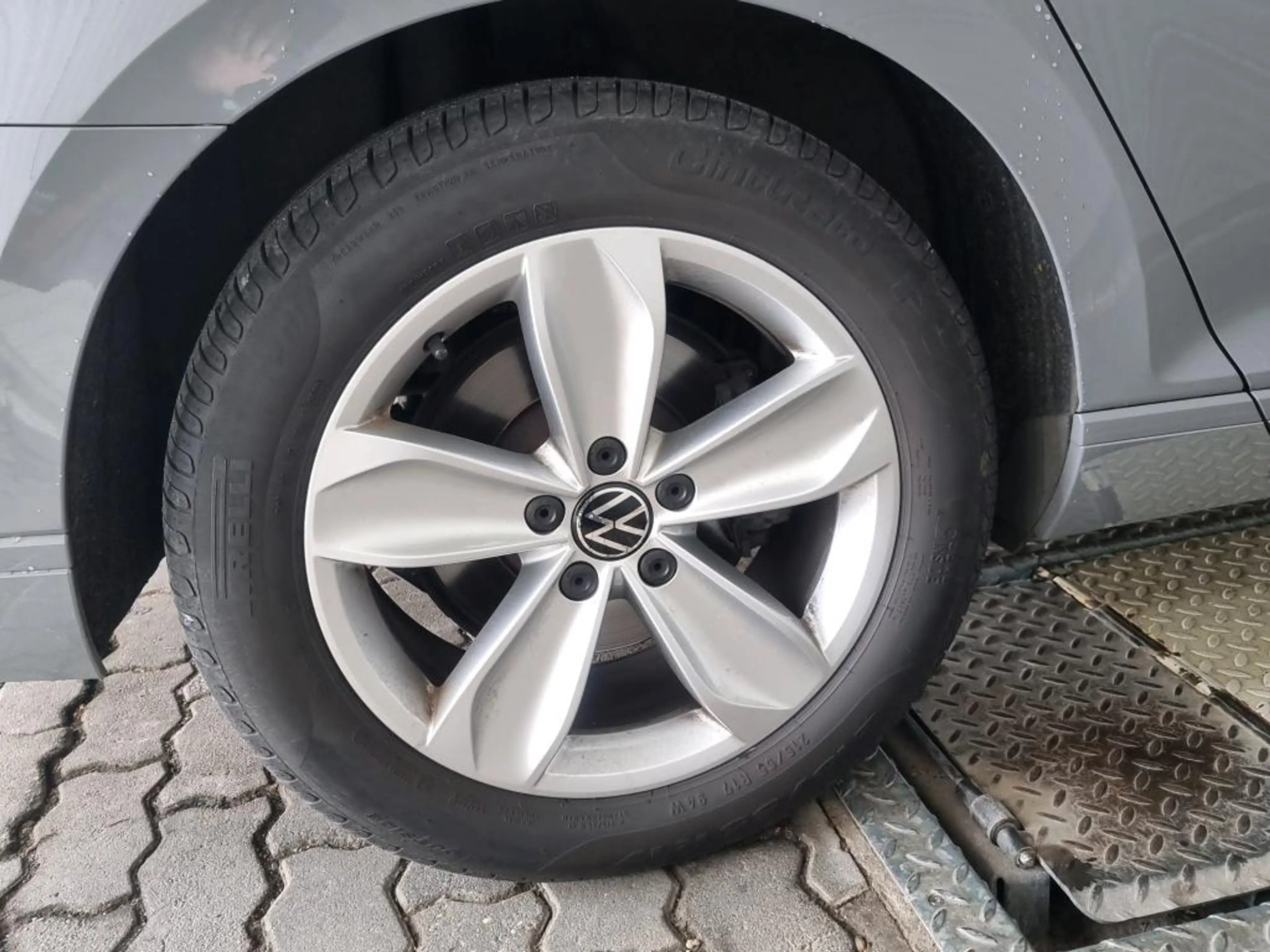 Volkswagen Passat Variant 2.0 TDI DSG BUSINESS +AHK +360° +H&K +LED +ACC +N — photo 4