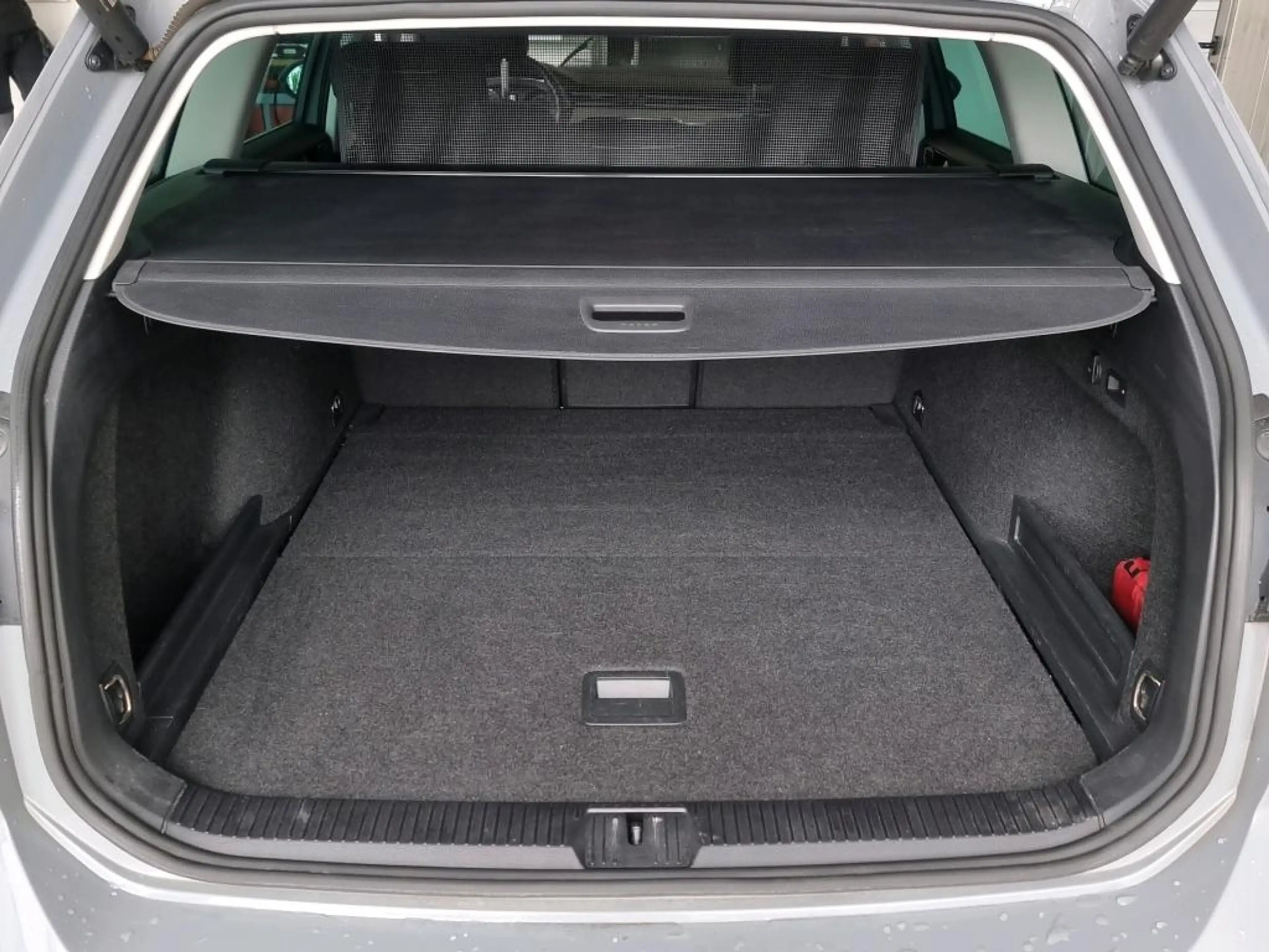 Volkswagen Passat Variant 2.0 TDI DSG BUSINESS +AHK +360° +H&K +LED +ACC +N — photo 9