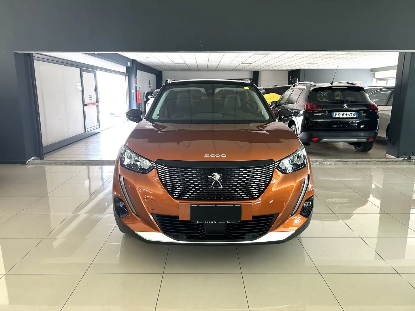 Peugeot 2008 PureTech 100 Allure Arancione - 2