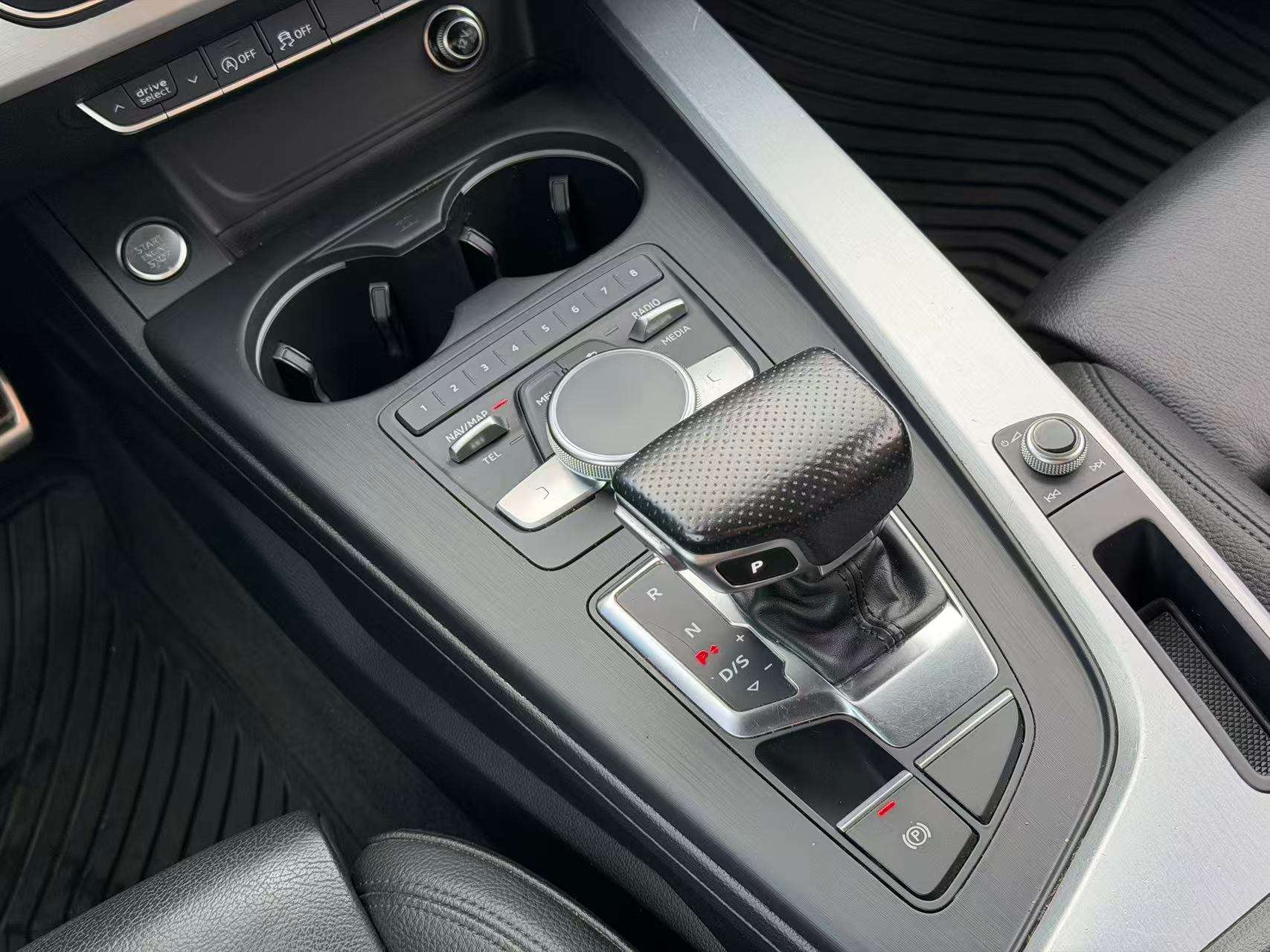 2017 Audi A4 quattro Technik s-line. LOCAL BC VEHICLE. FULL SER thumb 16