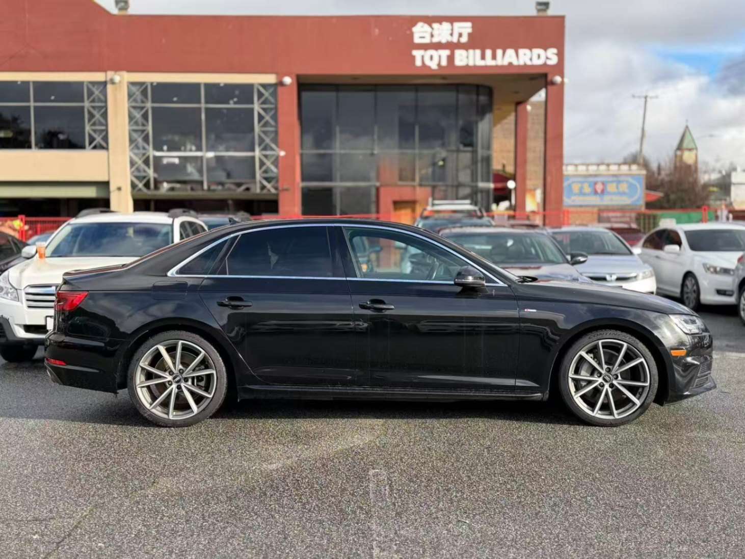 2017 Audi A4 quattro Technik s-line. LOCAL BC VEHICLE. FULL SER alt 4