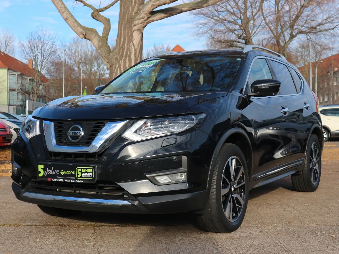 Nissan X-Trail 1.7 dCi TEMP Tekna 4x4 AHK ACC Panorama Negru - 2