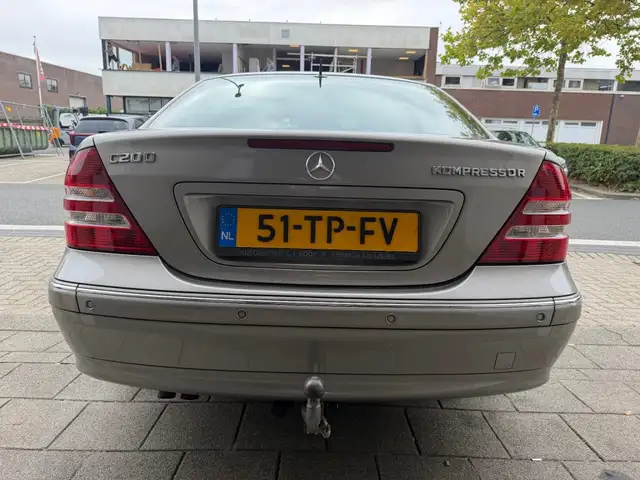 Mercedes-Benz C-Class view 7