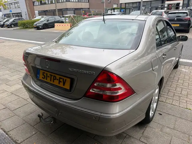 Mercedes-Benz C-Class view 6