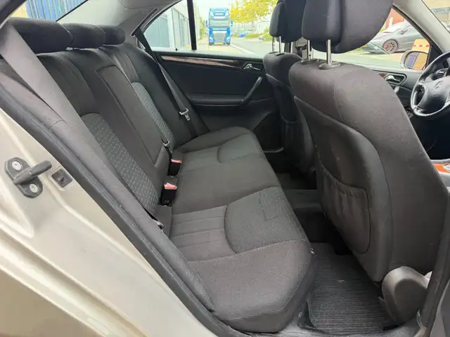 Mercedes-Benz C-Class view 11