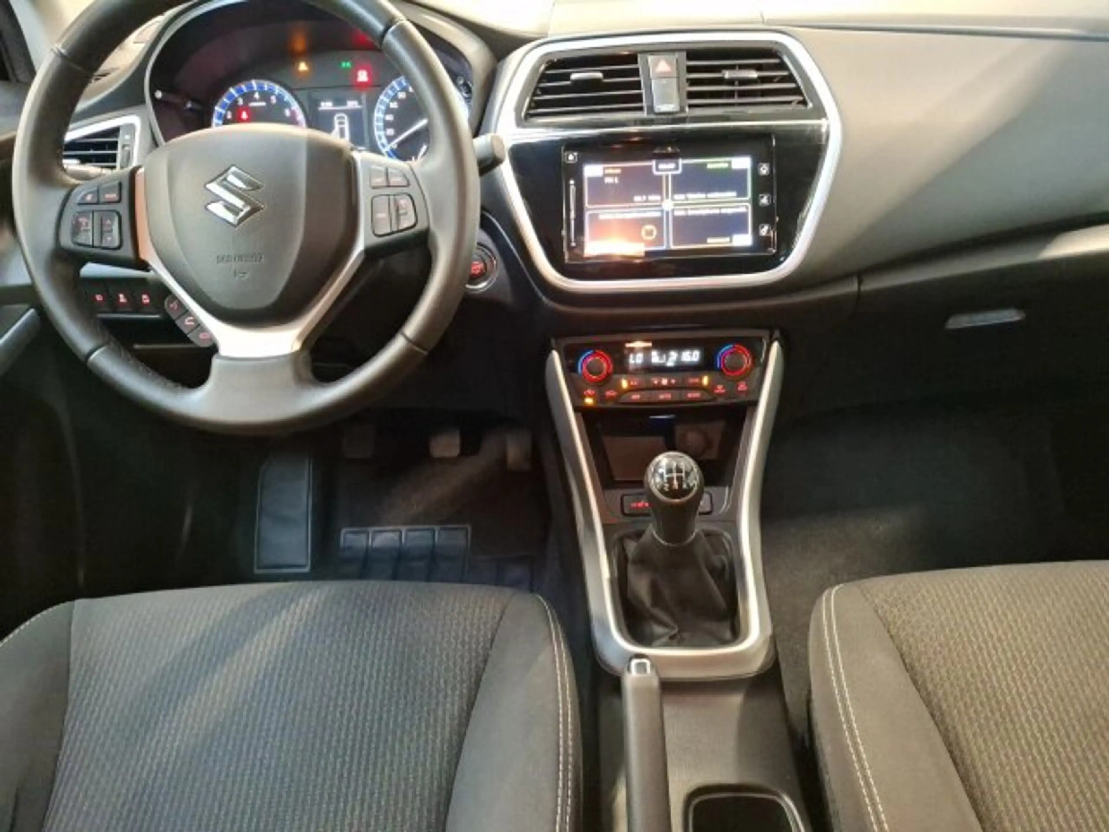 Suzuki SX4 S-Cross SX4 S-Cross 1.0 4x2 Boost Comfort — photo 12
