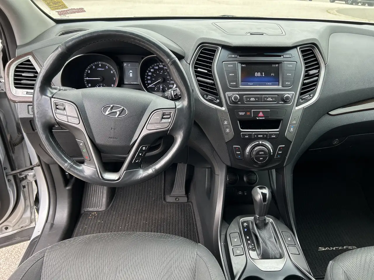 Hyundai SANTA FE снимка Hyundai SANTA FE