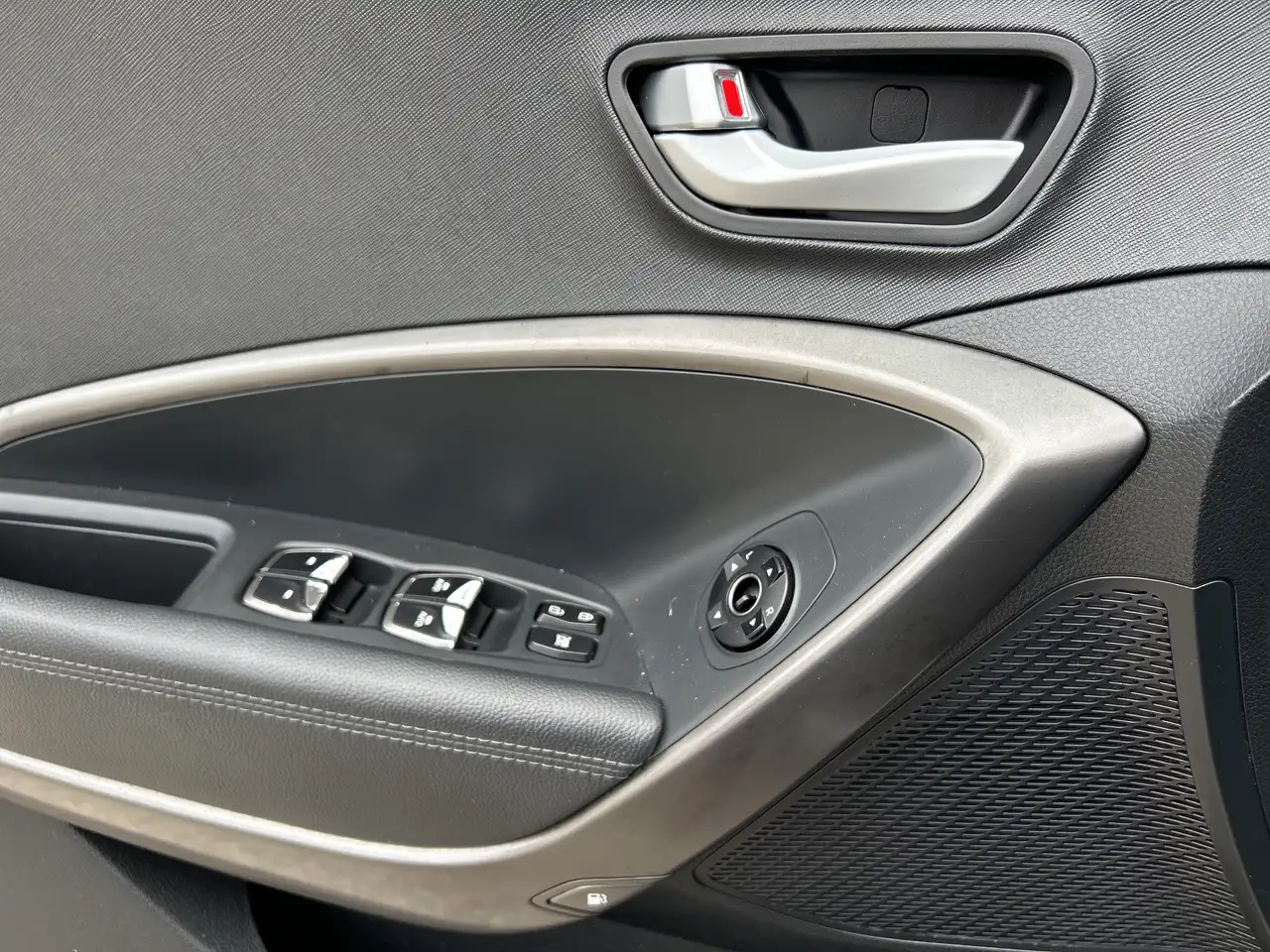 Hyundai SANTA FE снимка Hyundai SANTA FE