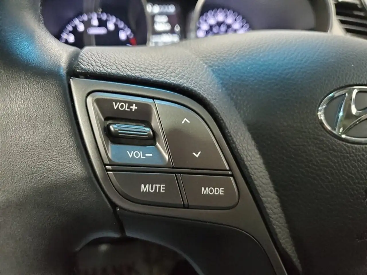Hyundai SANTA FE снимка Hyundai SANTA FE