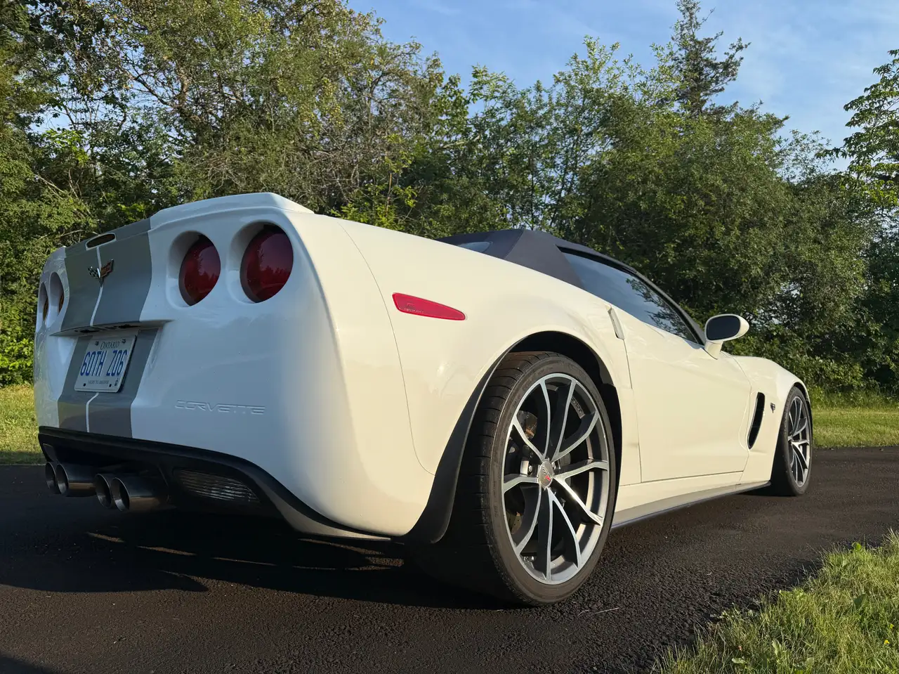 Chevrolet Corvette photo Chevrolet Corvette