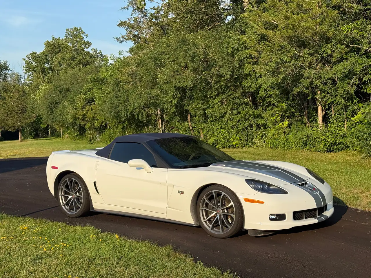 Chevrolet Corvette photo Chevrolet Corvette