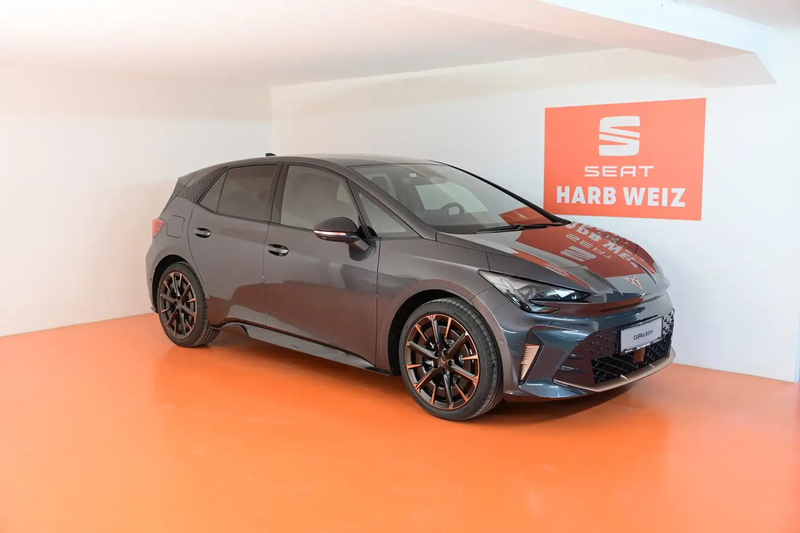 CUPRA Born ENDURANCE 79/84 170kW/231PS Grau - 2