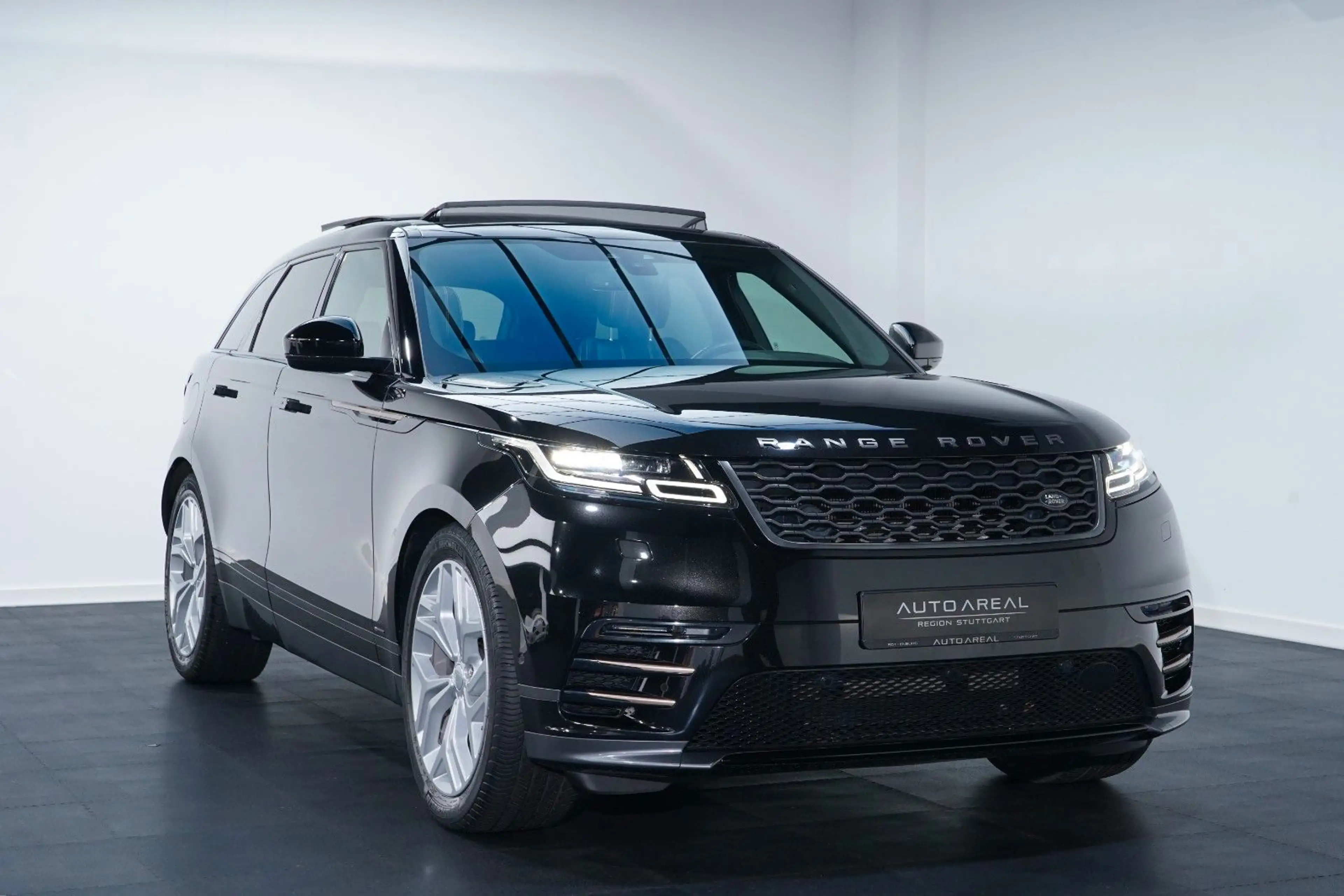 Land Rover Range Rover Velar R-Dynamic SE ACC/360/PANO/MERI — photo 2