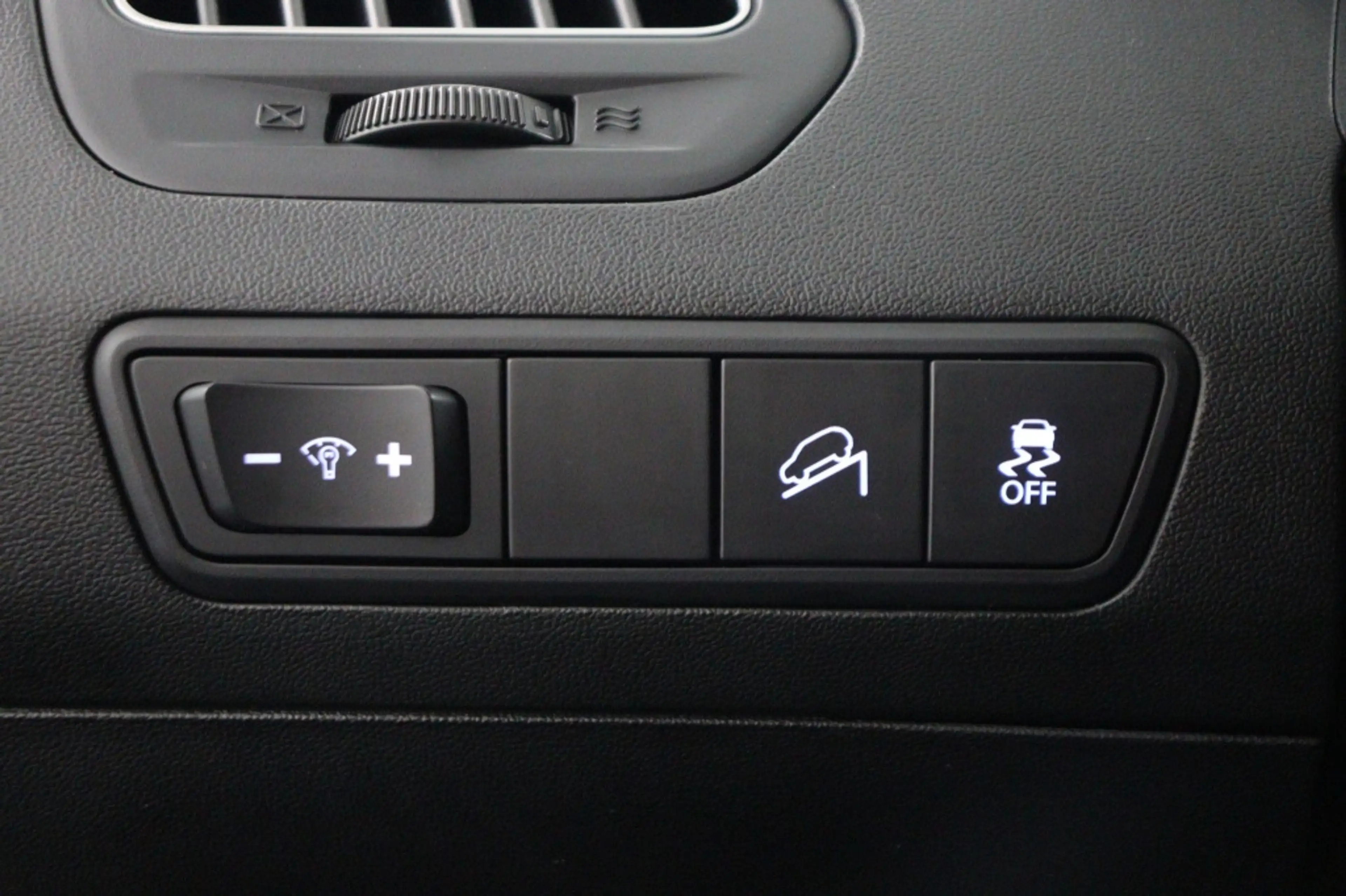 Hyundai iX35 2.0i Style — photo 31