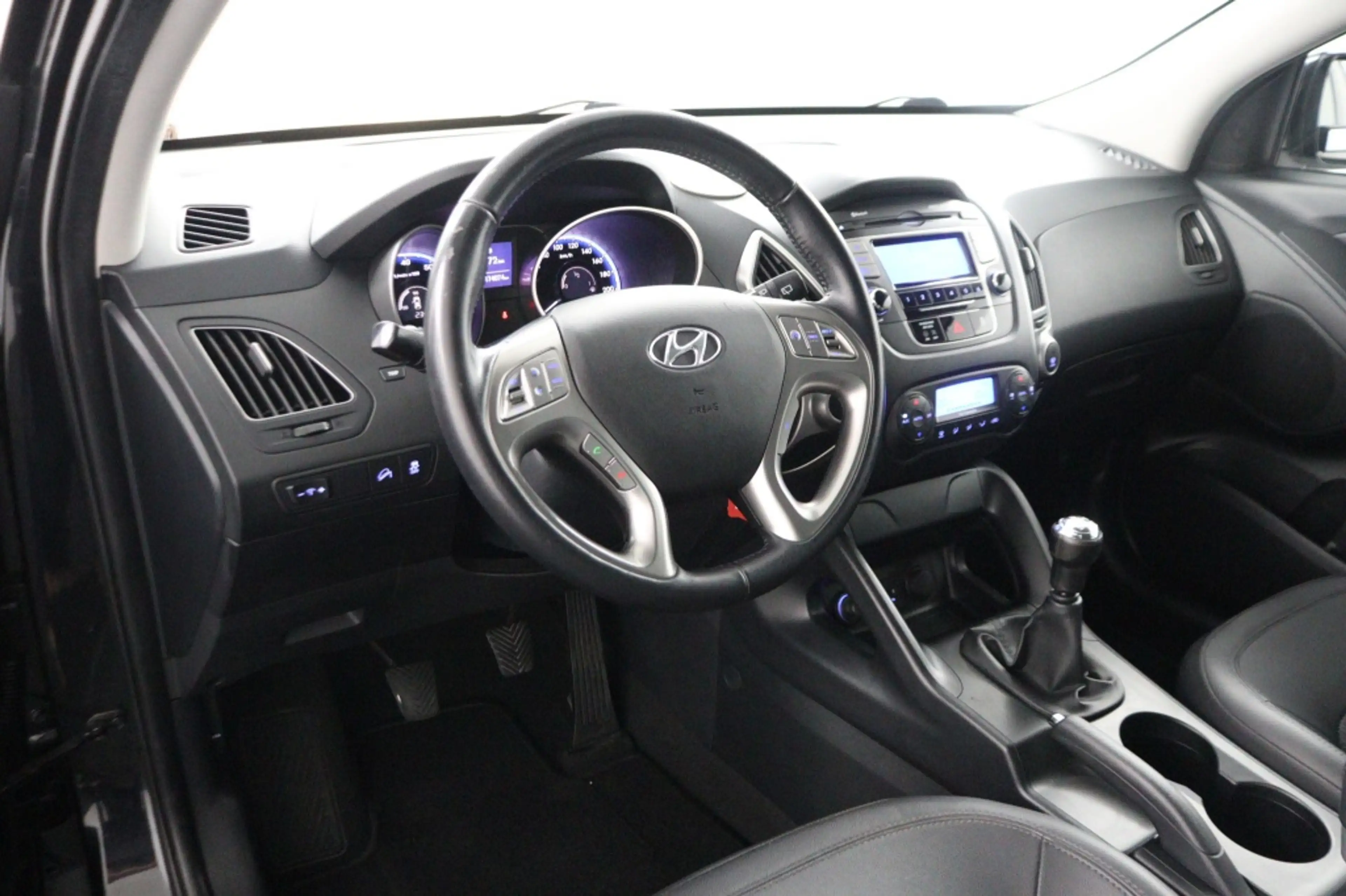 Hyundai iX35 2.0i Style — photo 43