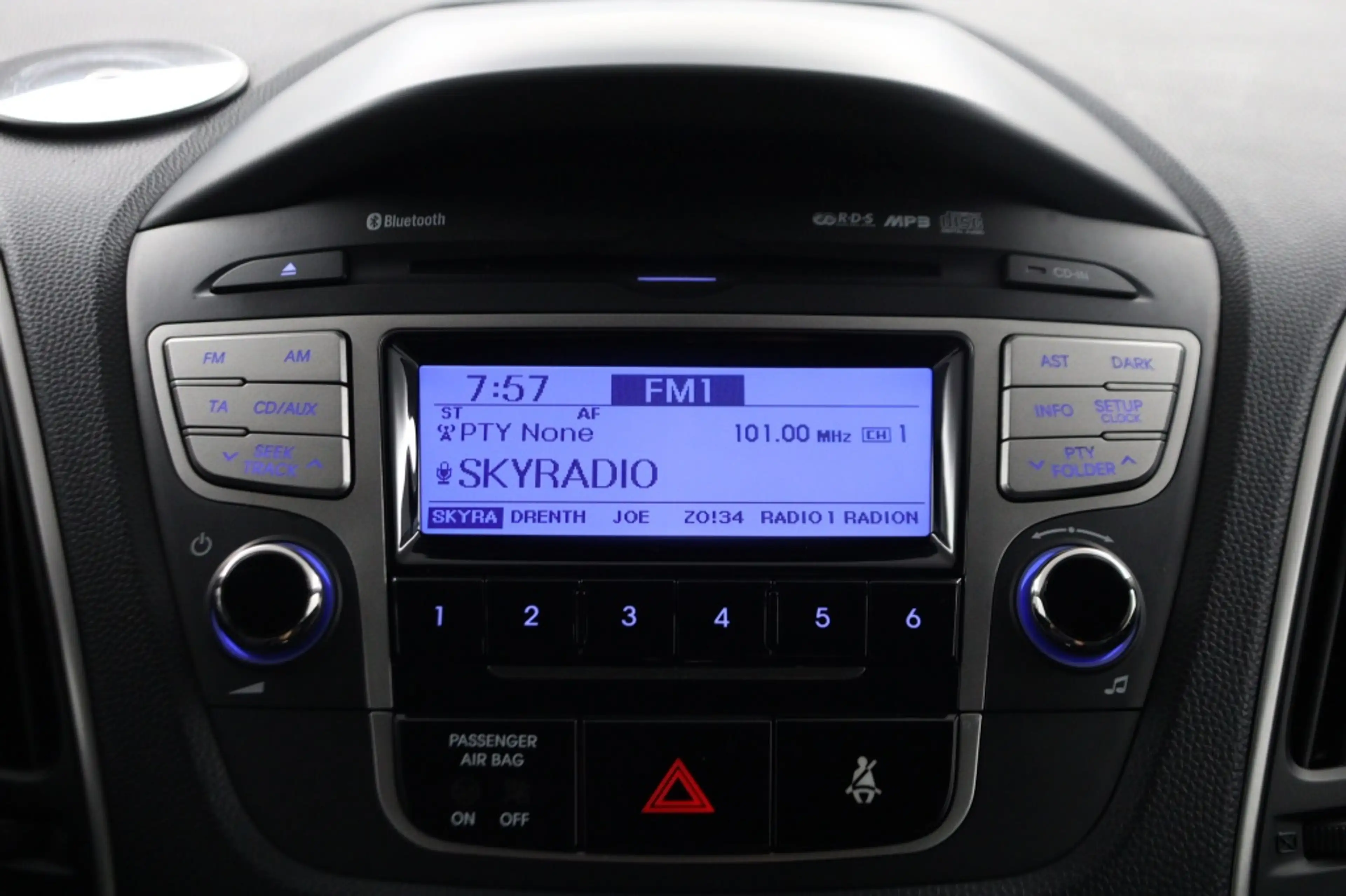 Hyundai iX35 2.0i Style — photo 24