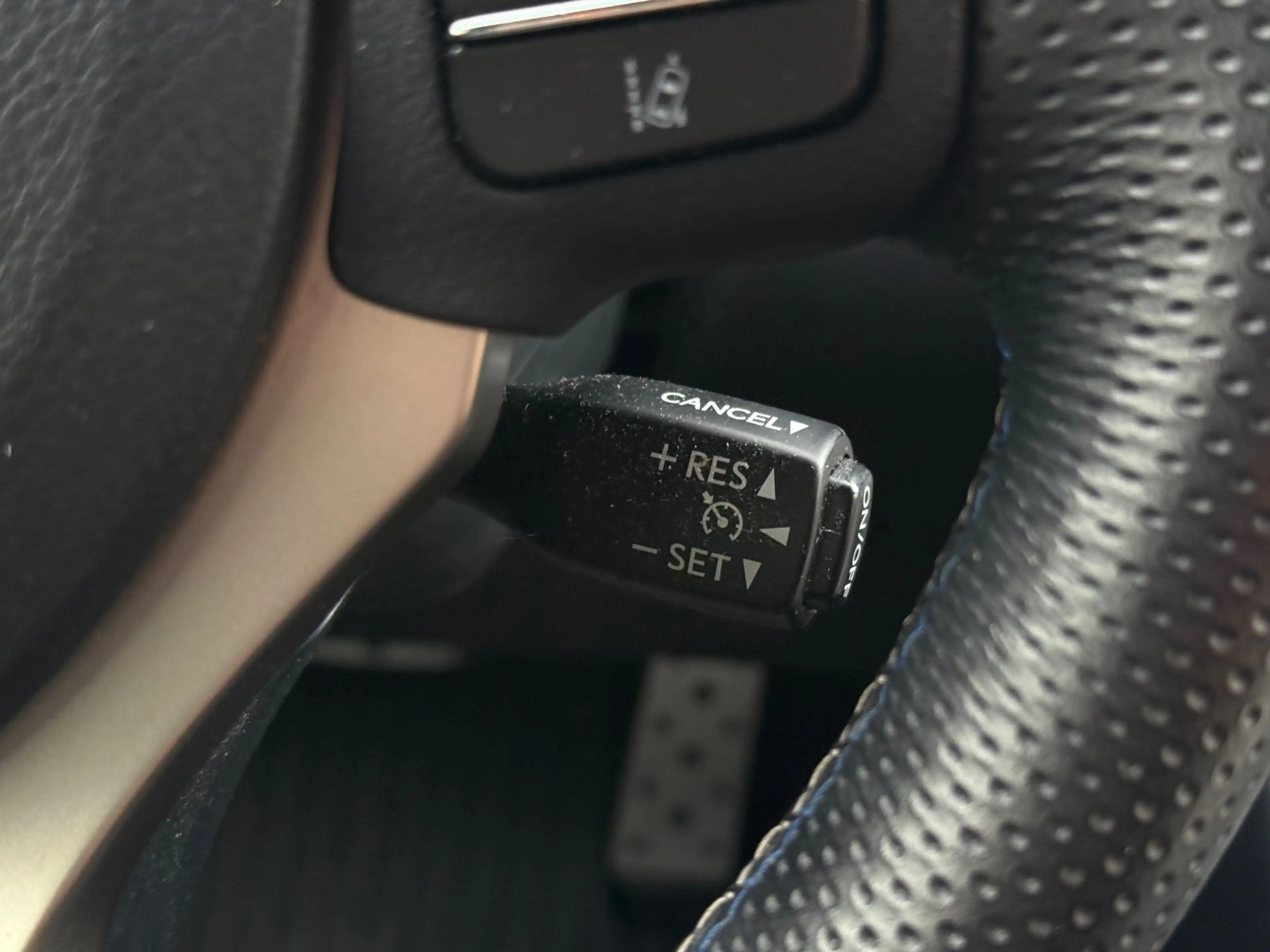 Lexus RC F RC-F*-GARANTIE*TVD*RFK*ALCANTARA*CARBON — photo 18