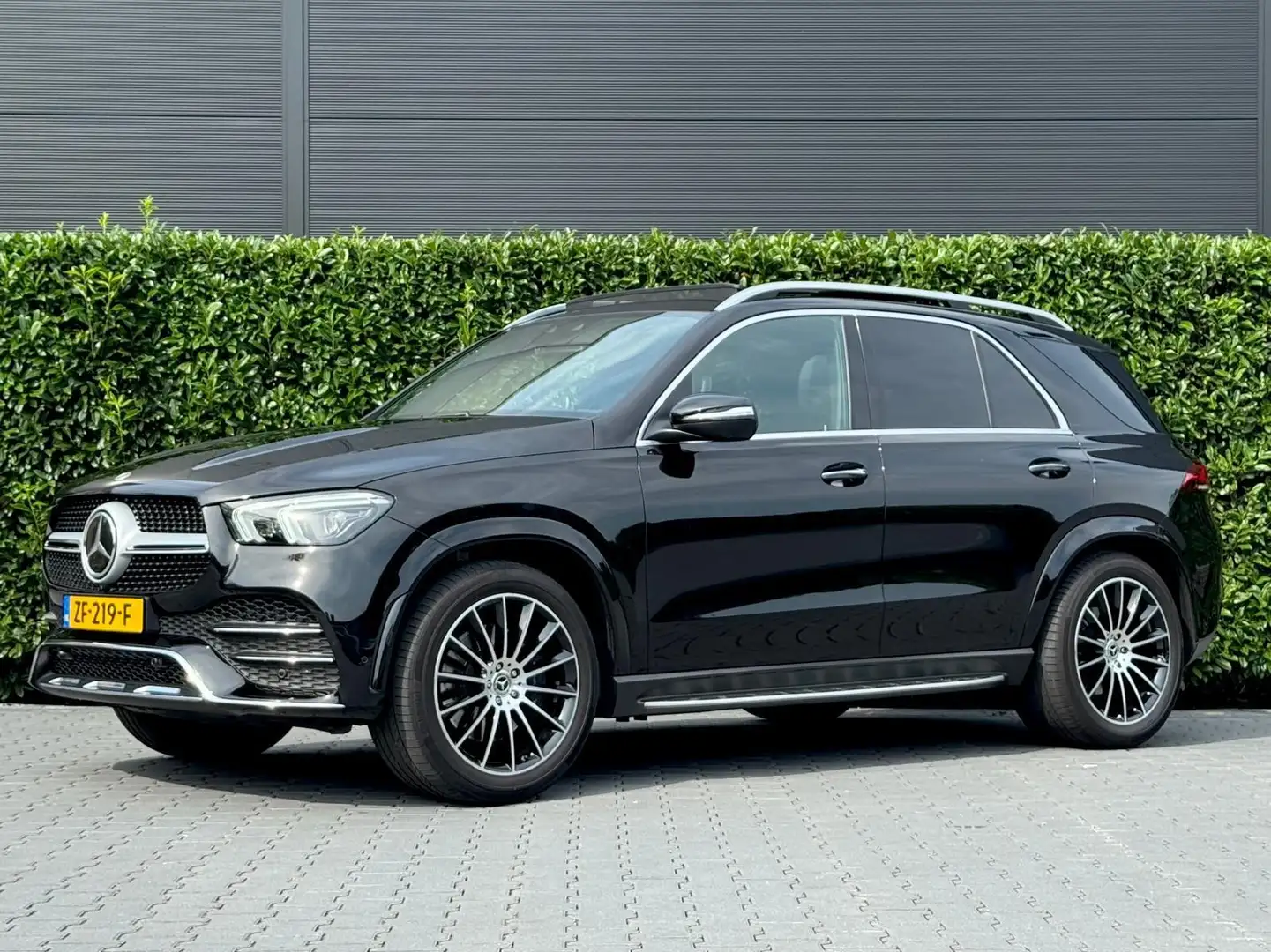 Mercedes-Benz GLE 300 d 4MATIC, NIEUW MODEL, AMG-PAKKET, NL AUTO, NAP, P Zwart - 1