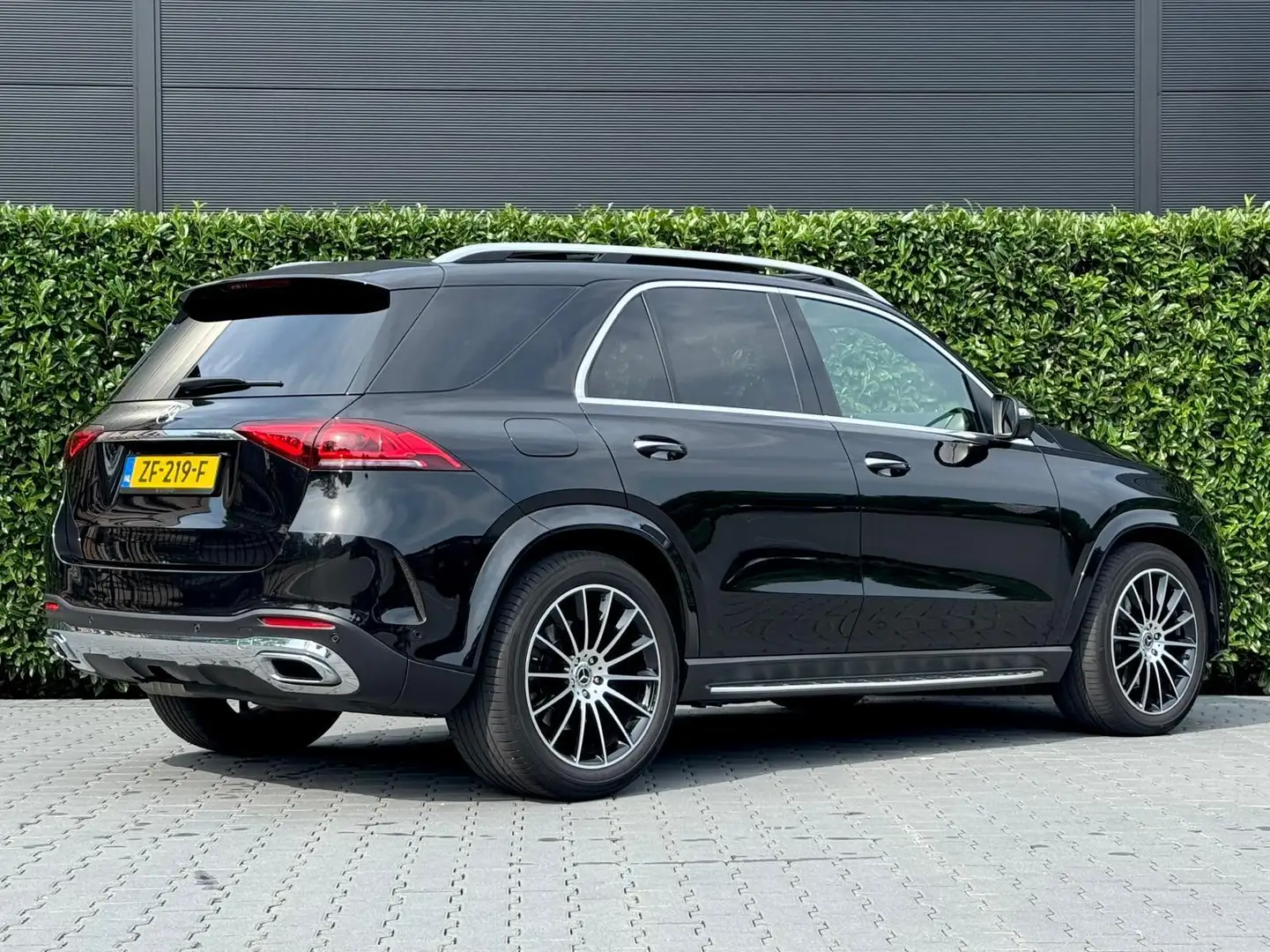 Mercedes-Benz GLE 300 d 4MATIC, NIEUW MODEL, AMG-PAKKET, NL AUTO, NAP, P Zwart - 2