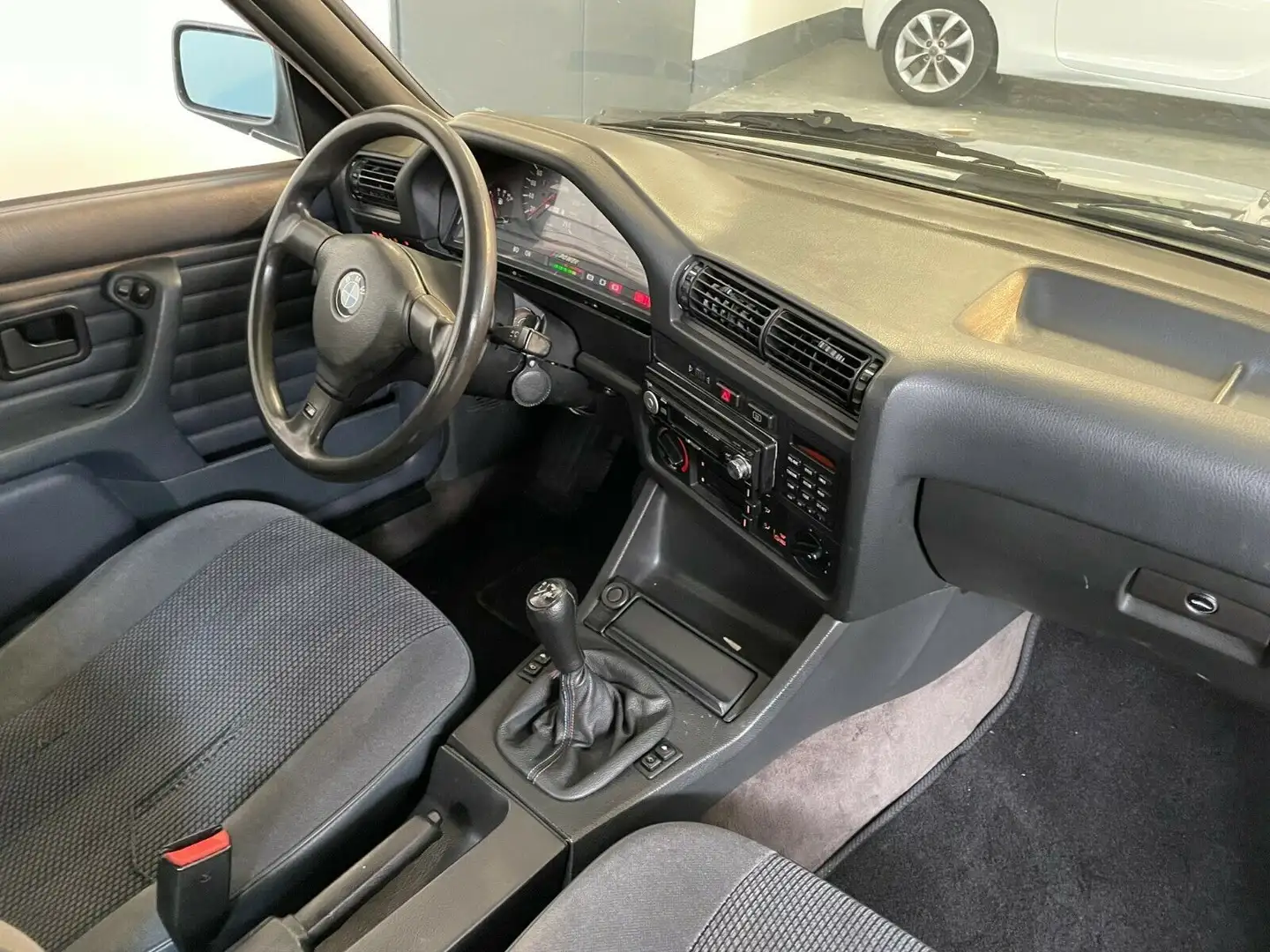 BMW 325 LIM*E30*M SPORT*TIEFBETT*M TECHNIK UMBAU* Grey - 2